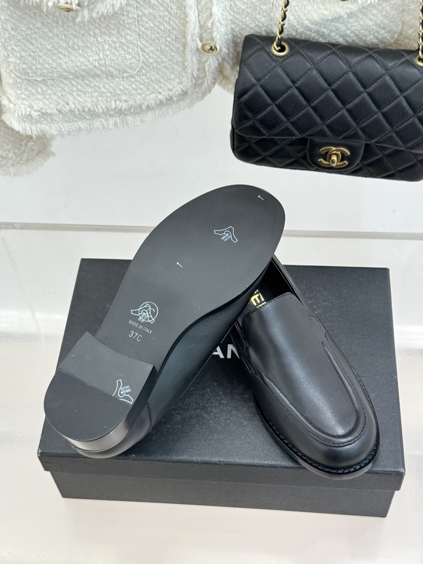 CHANE* ｜小香26P新品英伦风双C乐福凉鞋乐福鞋爱好者绝不能错过‼️这款气质上更中性帅气几分 双C