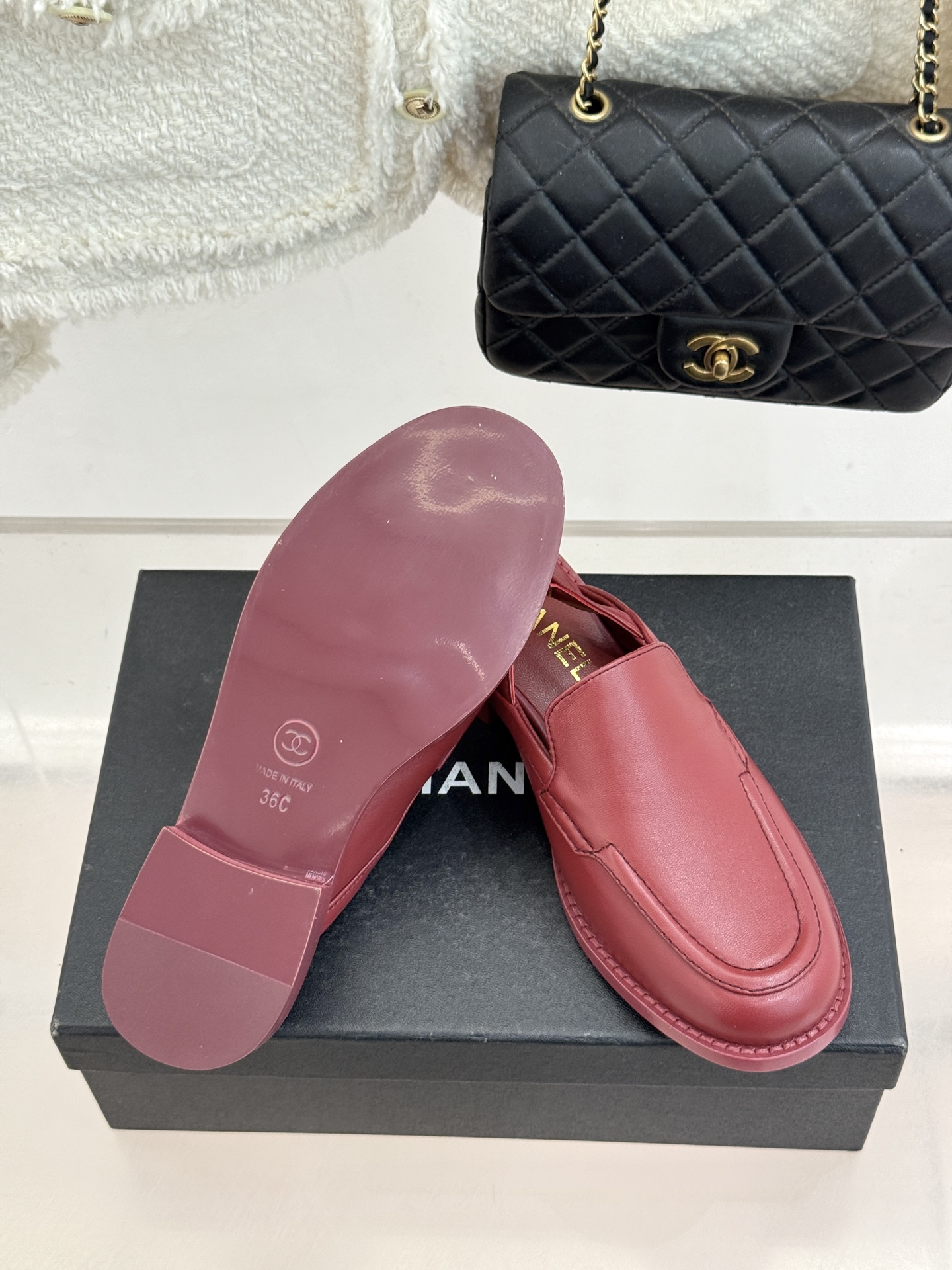 CHANE* ｜小香26P新品英伦风双C乐福凉鞋乐福鞋爱好者绝不能错过‼️这款气质上更中性帅气几分 双C