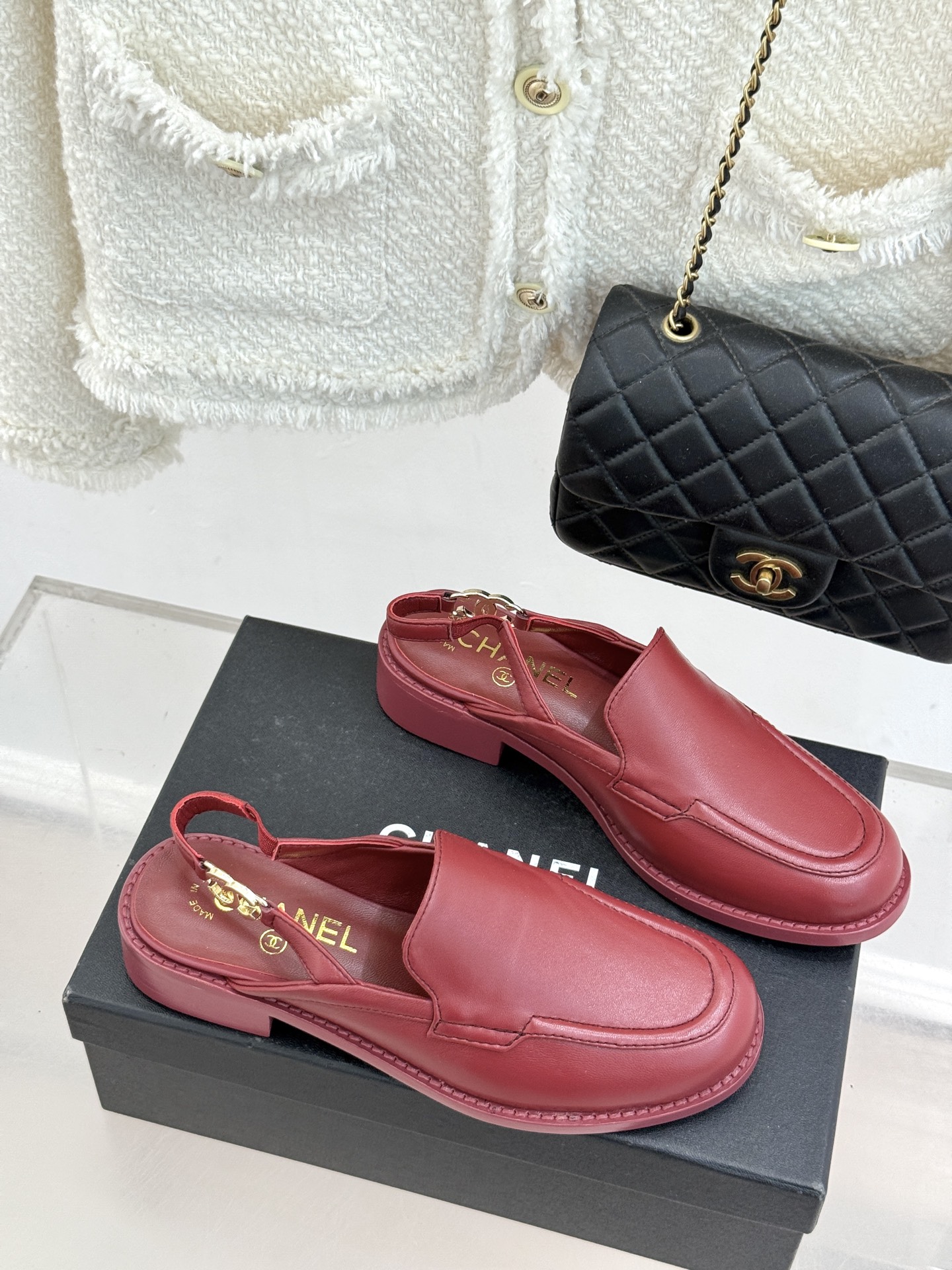 CHANE* ｜小香26P新品英伦风双C乐福凉鞋乐福鞋爱好者绝不能错过‼️这款气质上更中性帅气几分 双C