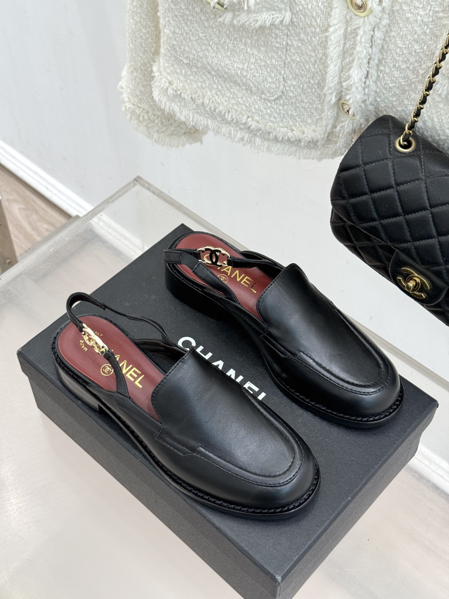 CHANE* ｜小香26P新品英伦风双C乐福凉鞋乐福鞋爱好者绝不能错过‼️这款气质上更中性帅气几分 双C