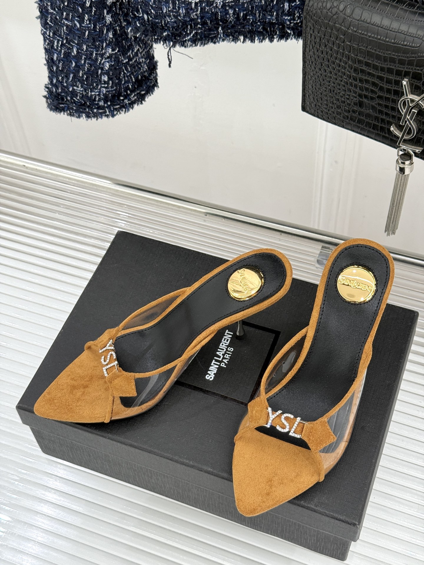 Saint Laurent /圣罗兰YSL26WF新品水钻YSL字母胶片尖头高跟拖鞋是法式性感与轻奢的极
