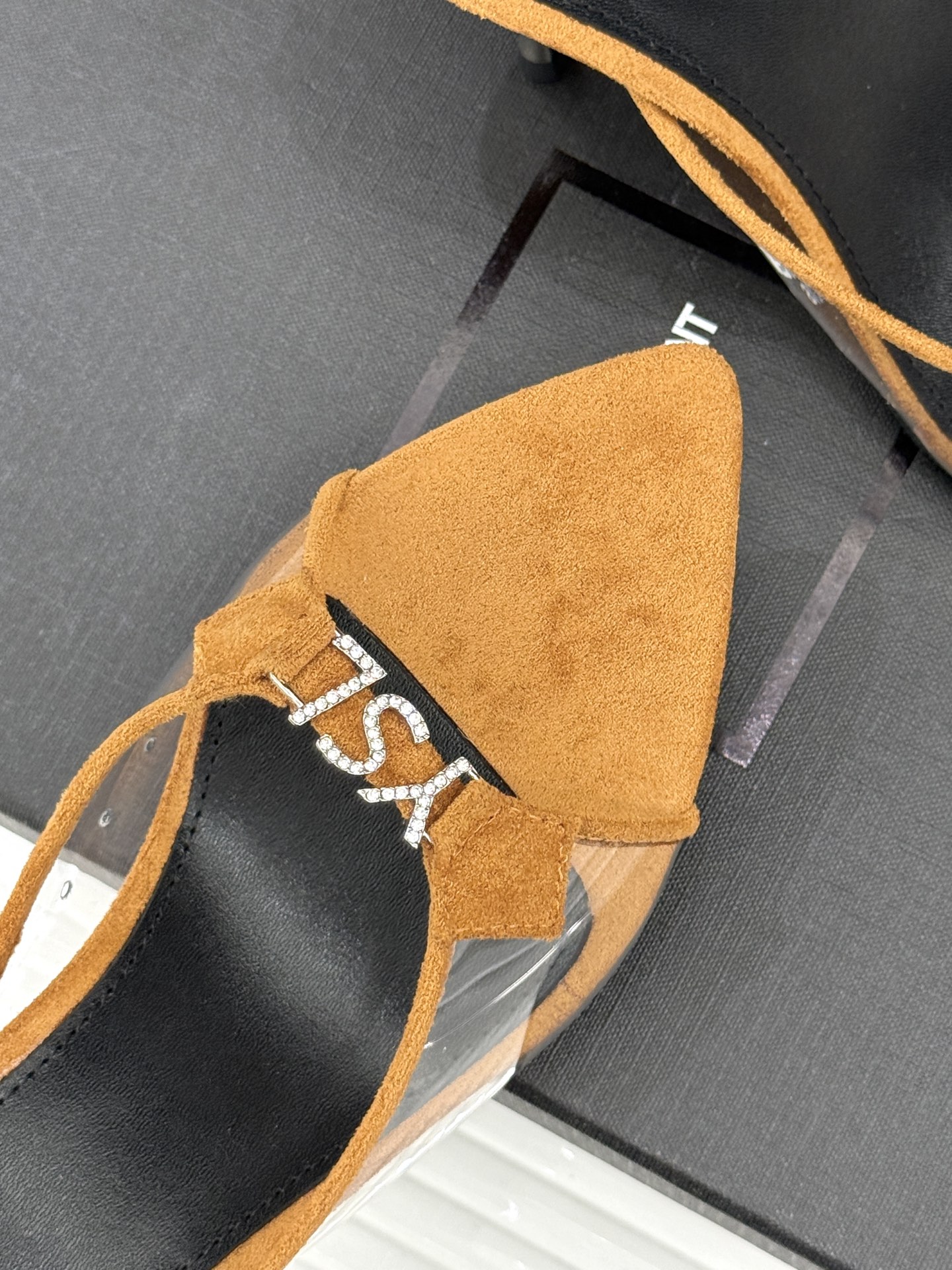 Saint Laurent /圣罗兰YSL26WF新品水钻YSL字母胶片尖头高跟拖鞋是法式性感与轻奢的极