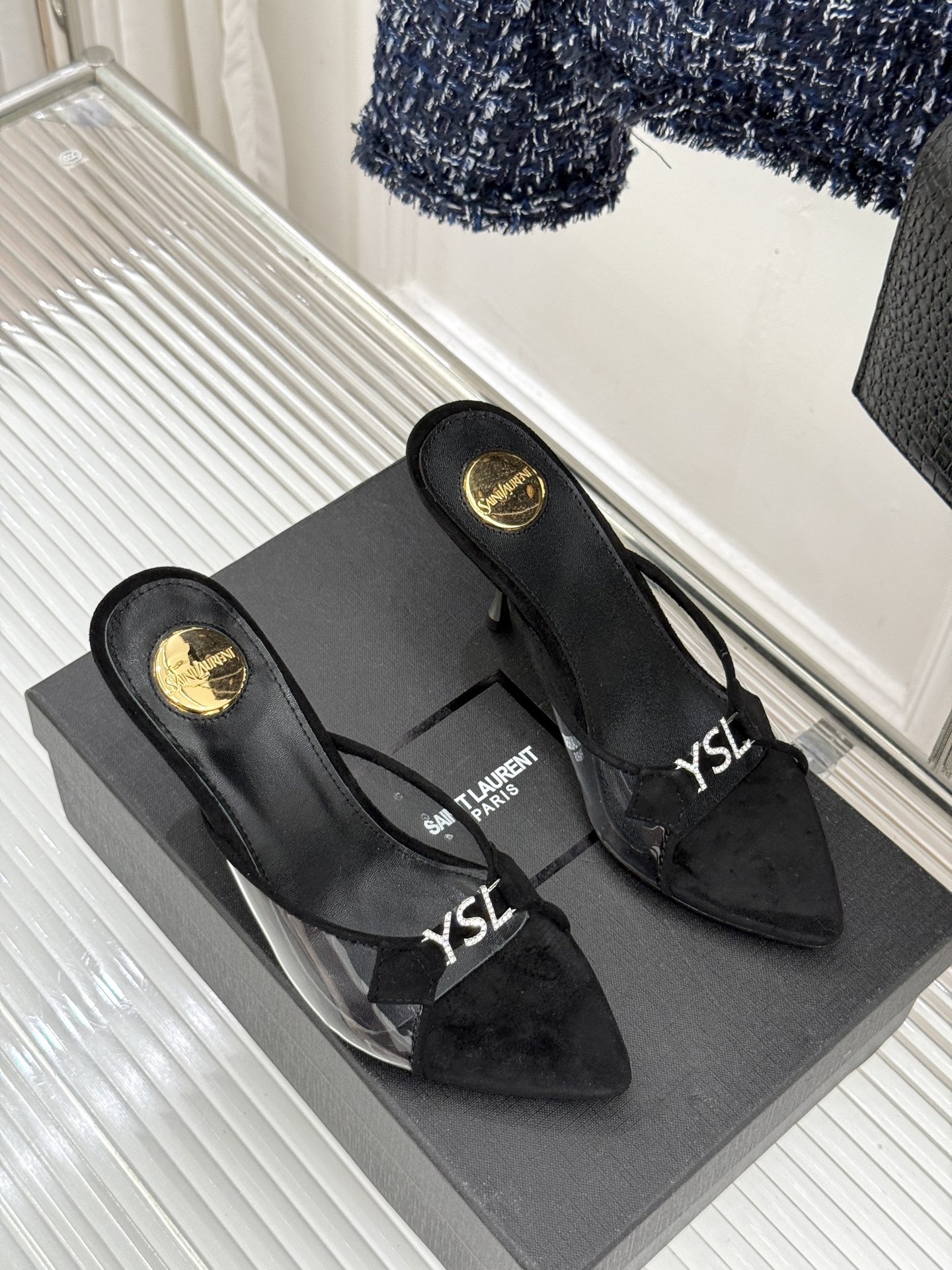Saint Laurent /圣罗兰YSL26WF新品水钻YSL字母胶片尖头高跟拖鞋是法式性感与轻奢的极