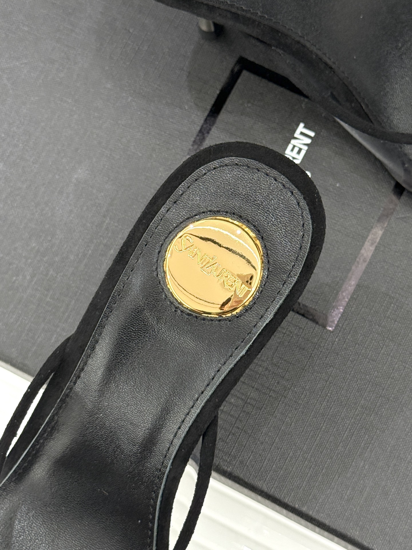 Saint Laurent /圣罗兰YSL26WF新品水钻YSL字母胶片尖头高跟拖鞋是法式性感与轻奢的极