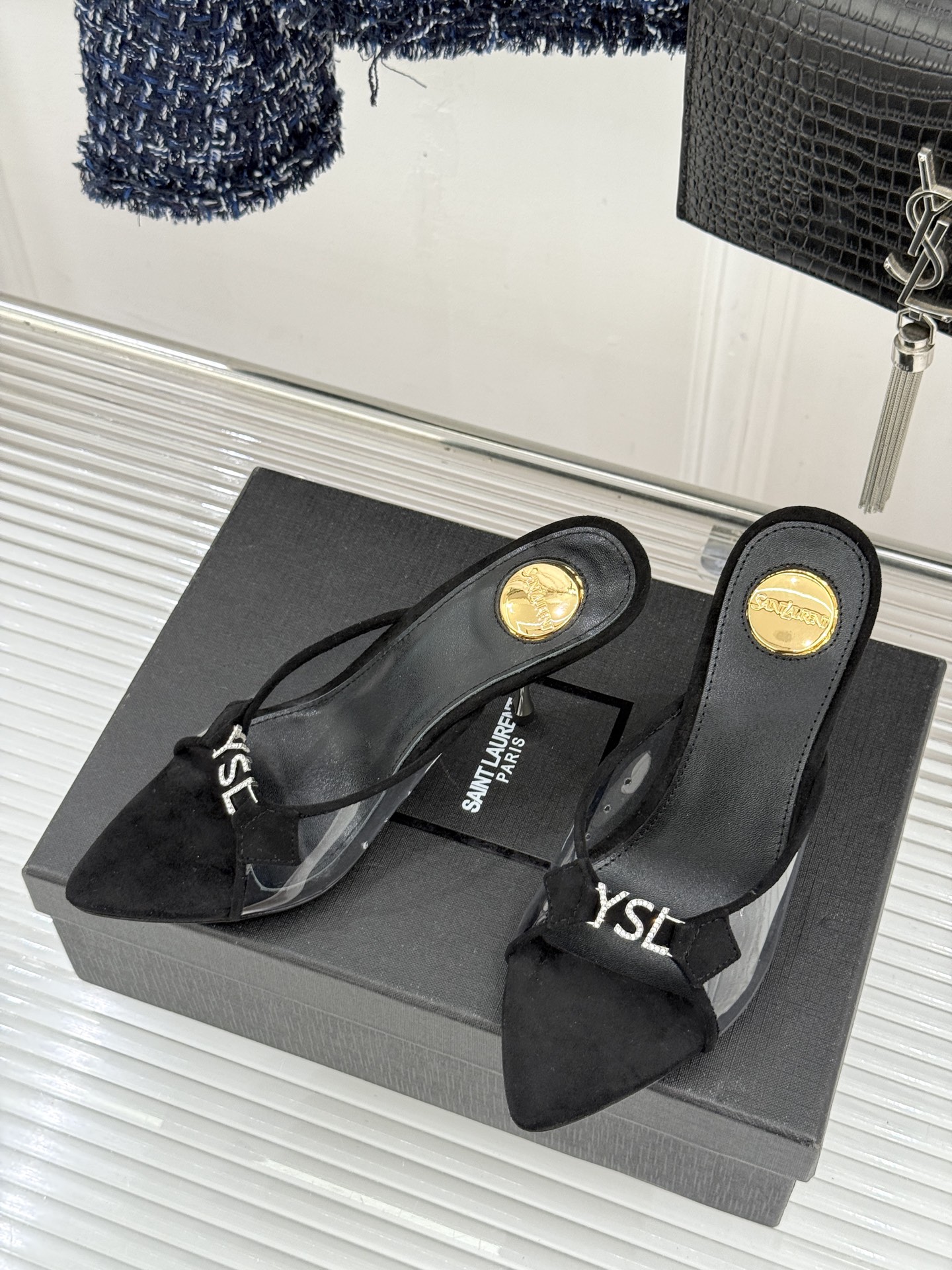 Saint Laurent /圣罗兰YSL26WF新品水钻YSL字母胶片尖头高跟拖鞋是法式性感与轻奢的极