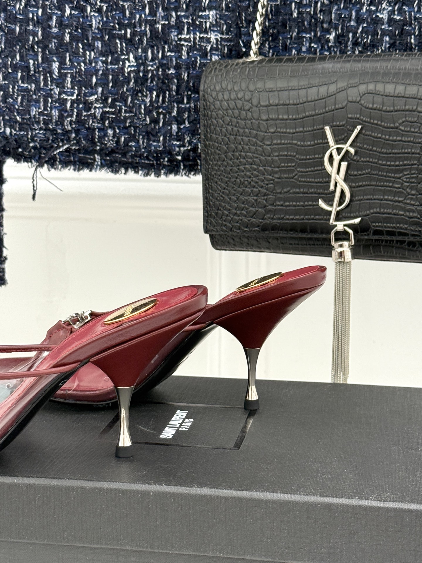 Saint Laurent /圣罗兰YSL26WF新品水钻YSL字母胶片尖头高跟拖鞋是法式性感与轻奢的极