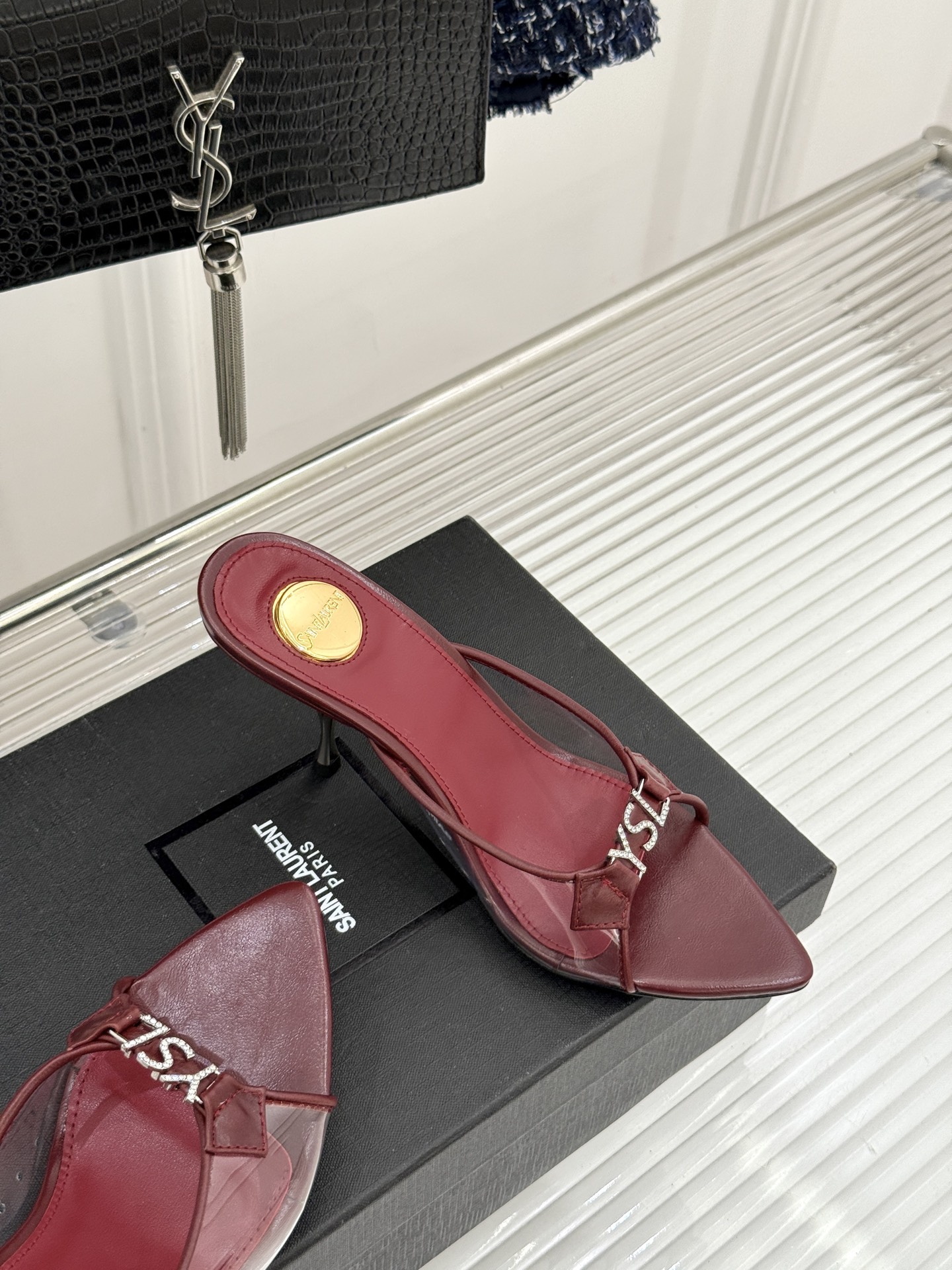 Saint Laurent /圣罗兰YSL26WF新品水钻YSL字母胶片尖头高跟拖鞋是法式性感与轻奢的极