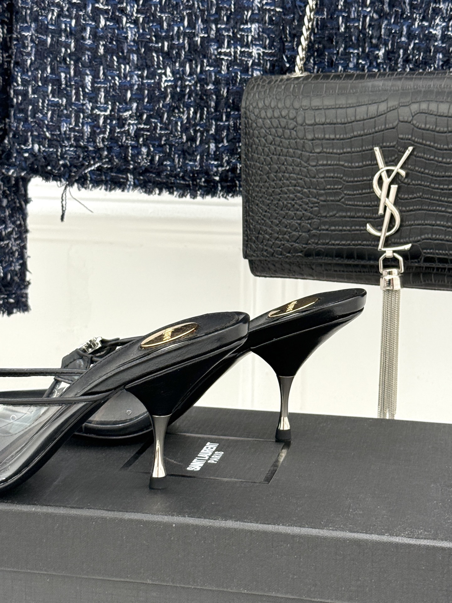 Saint Laurent /圣罗兰YSL26WF新品水钻YSL字母胶片尖头高跟拖鞋是法式性感与轻奢的极