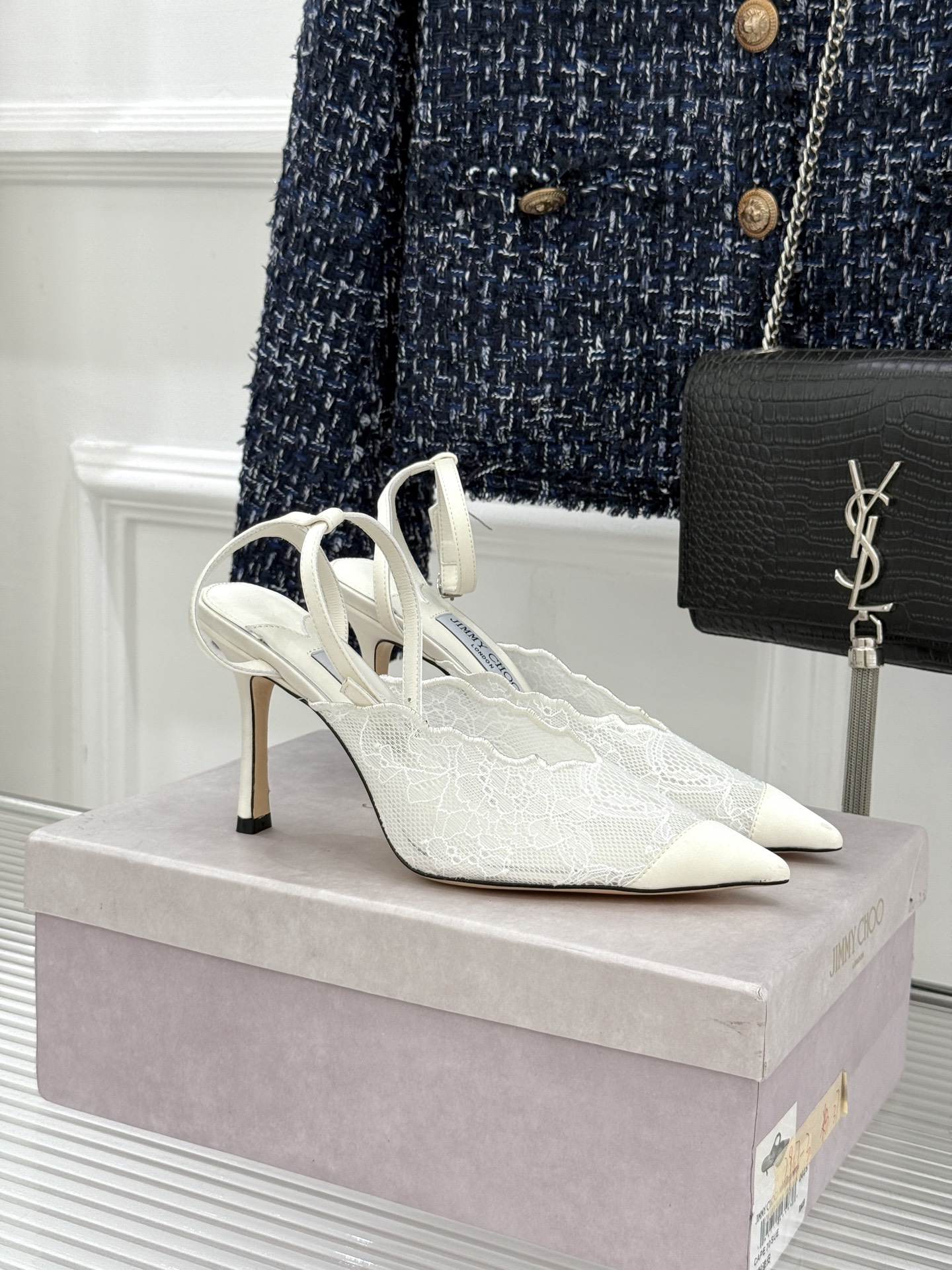 Jimmy Choo/吉米周26WF新品蕾丝金属头高跟凉鞋承袭品牌30年英伦奢雅基因这款凉鞋解锁现代女性