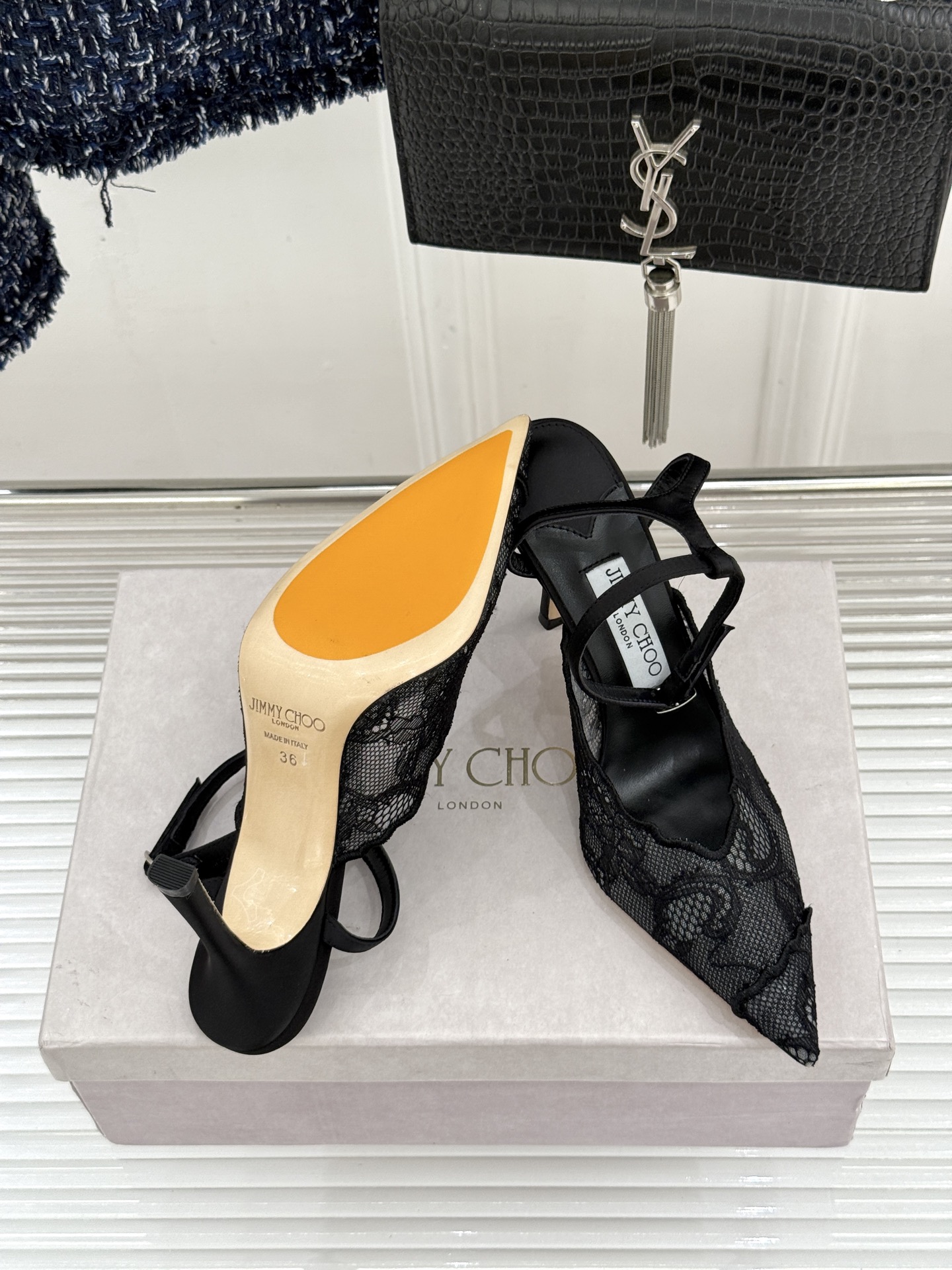 Jimmy Choo/吉米周26WF新品蕾丝金属头高跟凉鞋承袭品牌30年英伦奢雅基因这款凉鞋解锁现代女性