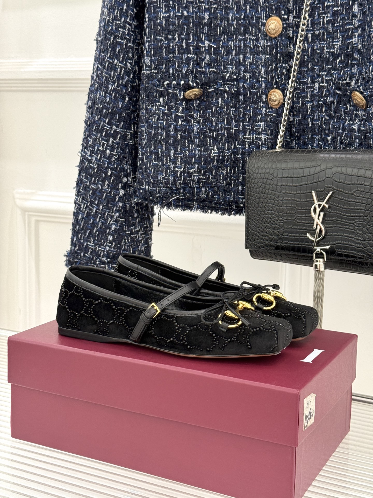 Gucci/古驰26WF新品马衔扣猪鼻子水钻蝴蝶结芭蕾舞玛丽珍鞋G家这款玛丽珍鞋以经典符号重塑优雅。圆润