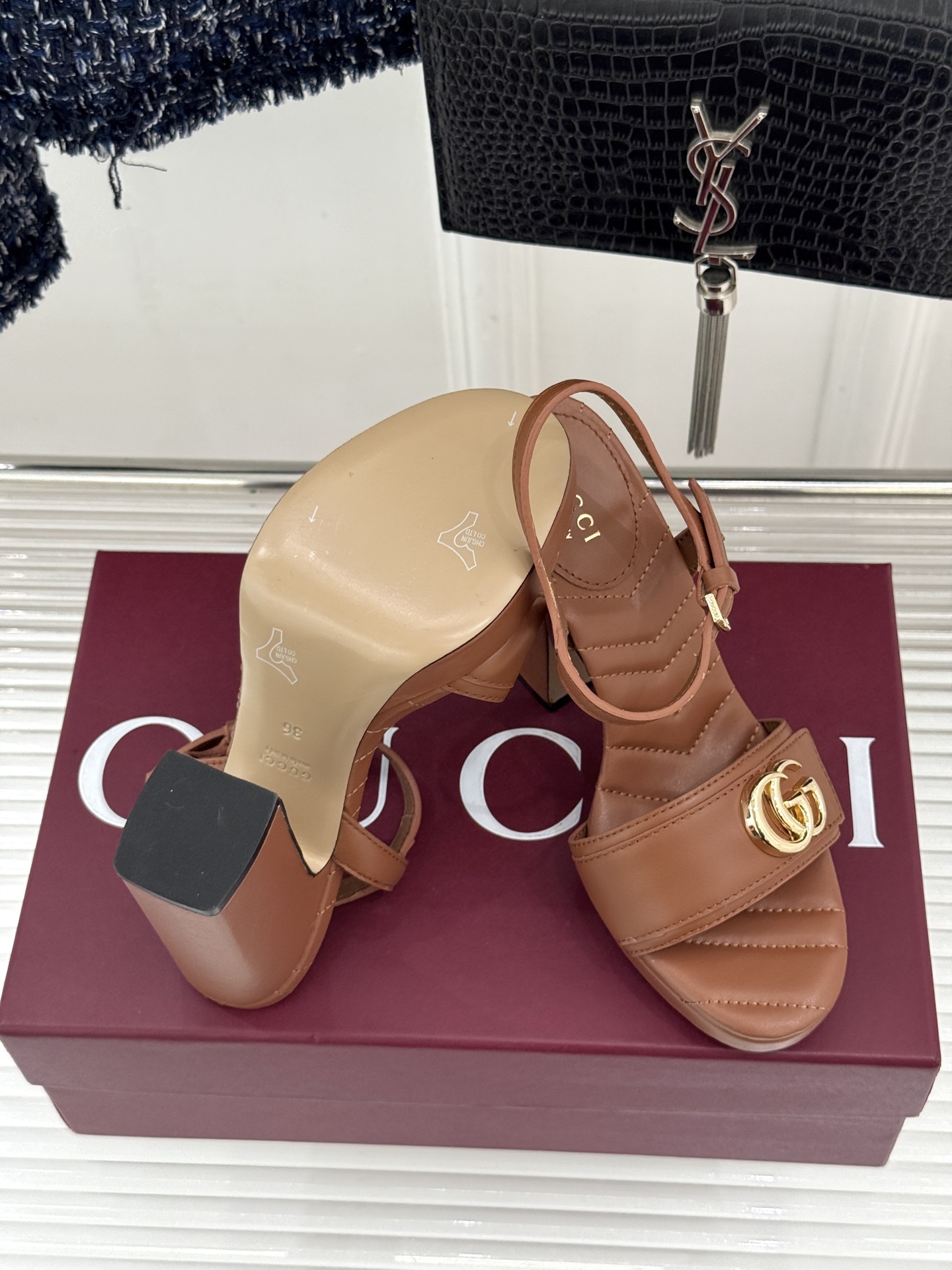 Gucci/古驰 26WF新品金属双G一字带防水台高跟凉鞋G家以复古奢潮重塑夏日高跟将品牌经典与摩登气场