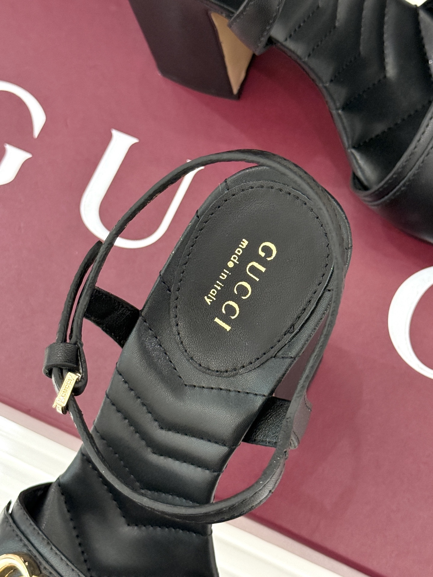 Gucci/古驰 26WF新品金属双G一字带防水台高跟凉鞋G家以复古奢潮重塑夏日高跟将品牌经典与摩登气场