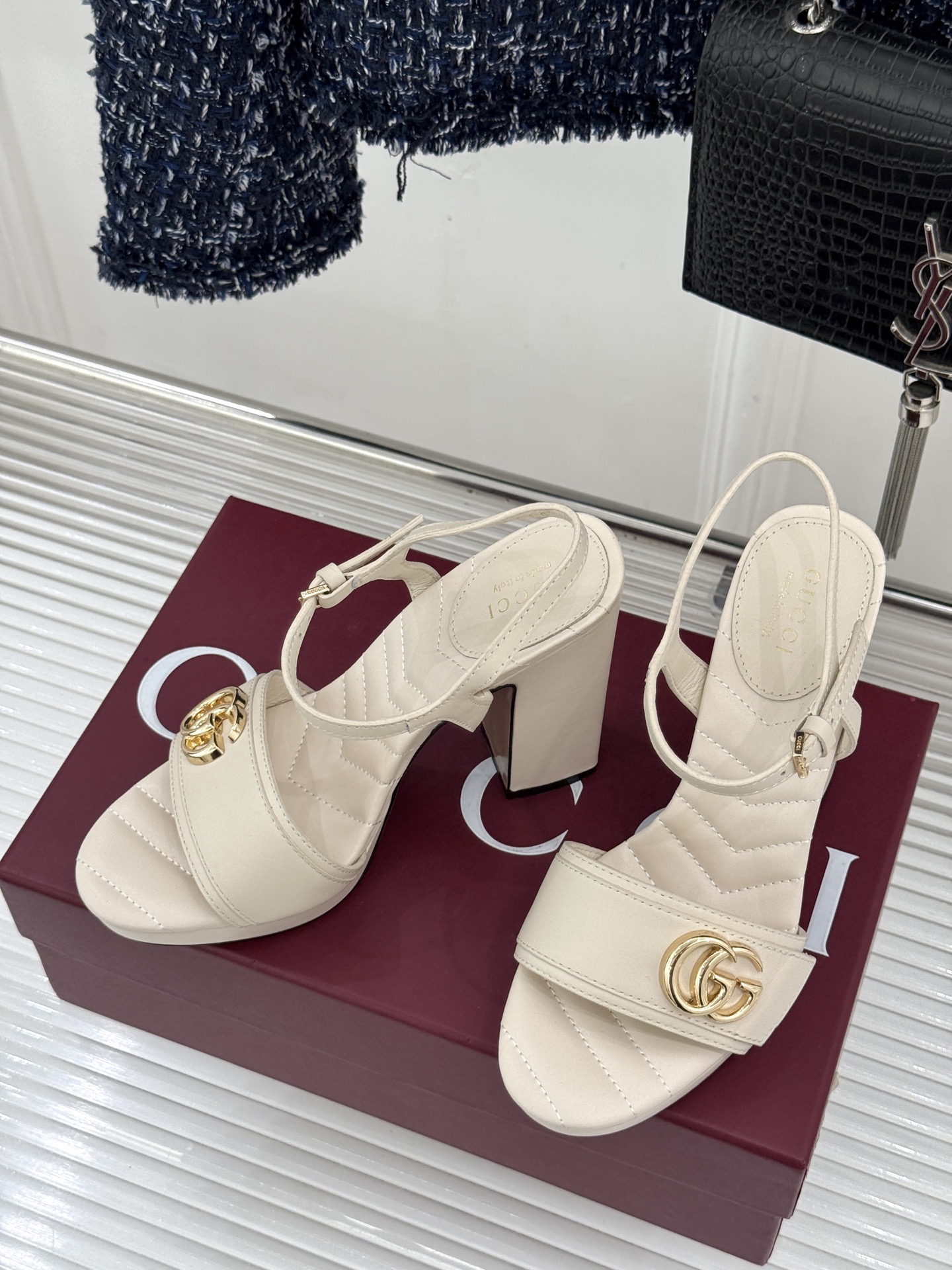 Gucci/古驰 26WF新品金属双G一字带防水台高跟凉鞋G家以复古奢潮重塑夏日高跟将品牌经典与摩登气场