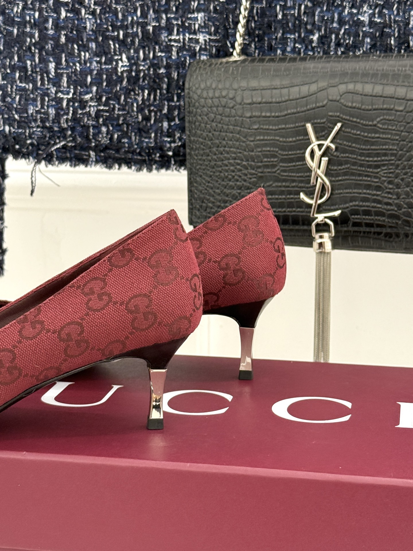 Gucci/古驰 26WF新品极简老花尖头高跟鞋Gucci 2026春夏极简新作以克制美学焕新经典GG老