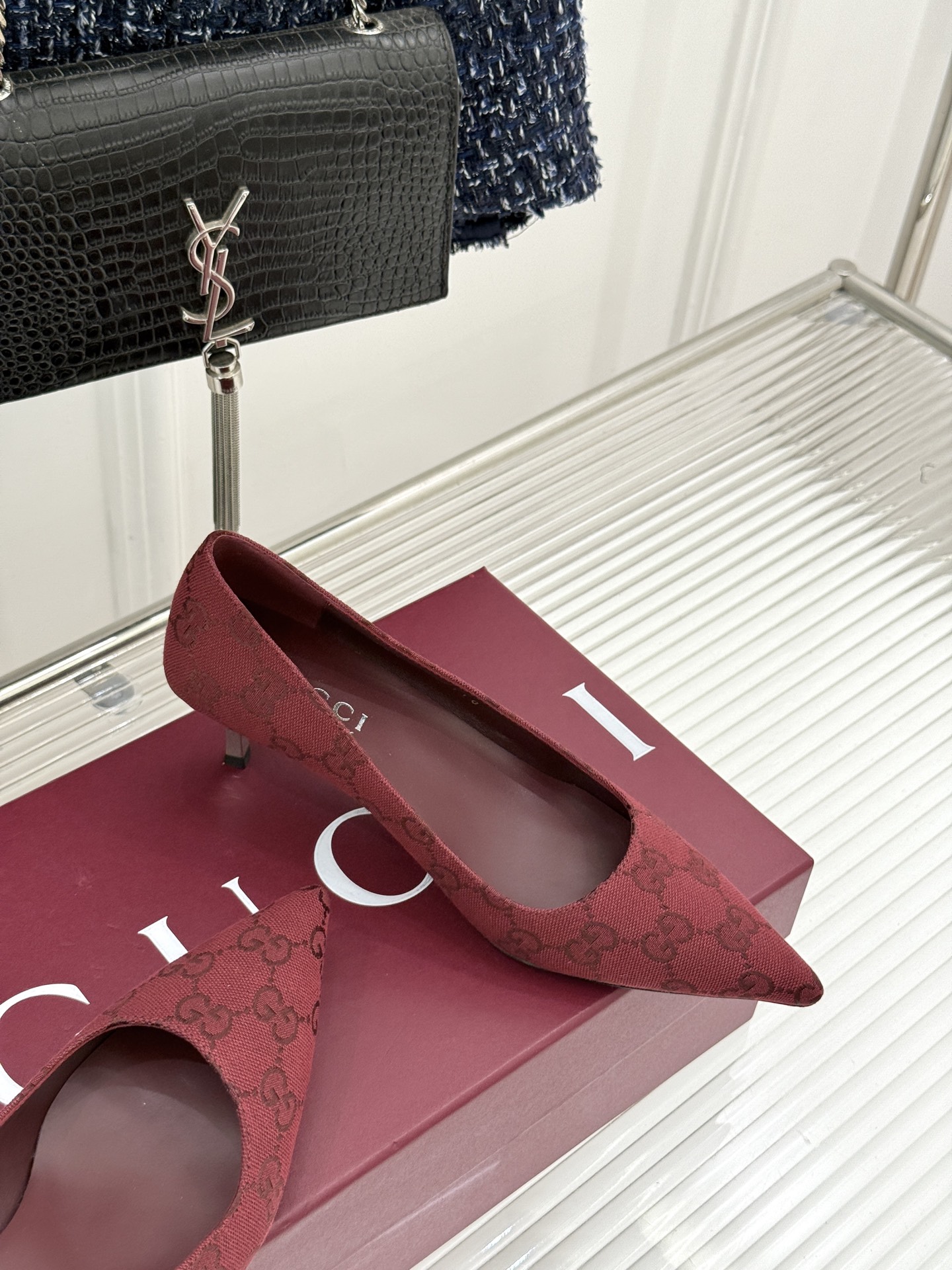 Gucci/古驰 26WF新品极简老花尖头高跟鞋Gucci 2026春夏极简新作以克制美学焕新经典GG老