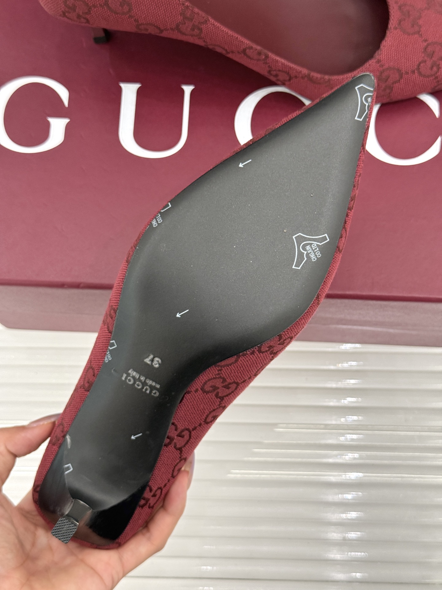 Gucci/古驰 26WF新品极简老花尖头高跟鞋Gucci 2026春夏极简新作以克制美学焕新经典GG老