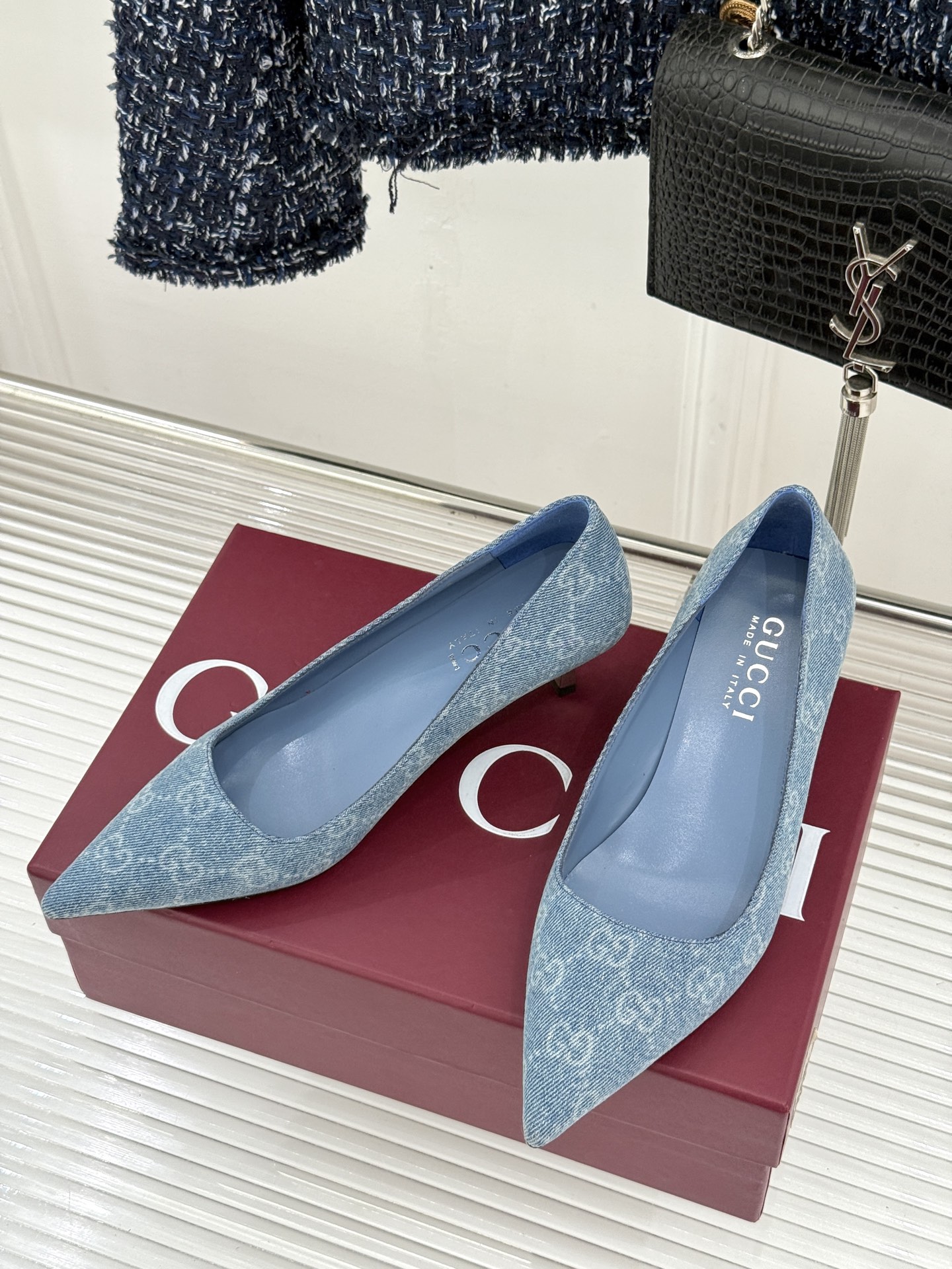 Gucci/古驰 26WF新品极简老花尖头高跟鞋Gucci 2026春夏极简新作以克制美学焕新经典GG老