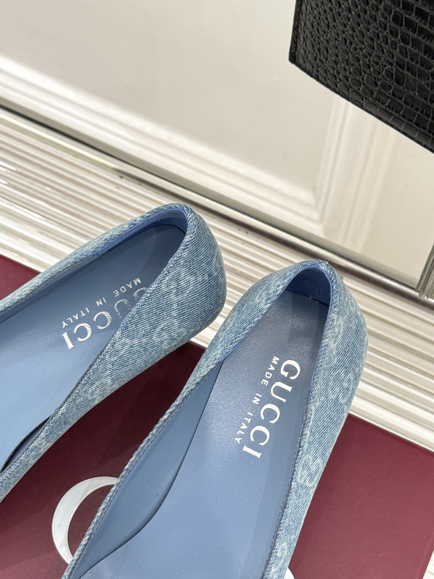 Gucci/古驰 26WF新品极简老花尖头高跟鞋Gucci 2026春夏极简新作以克制美学焕新经典GG老