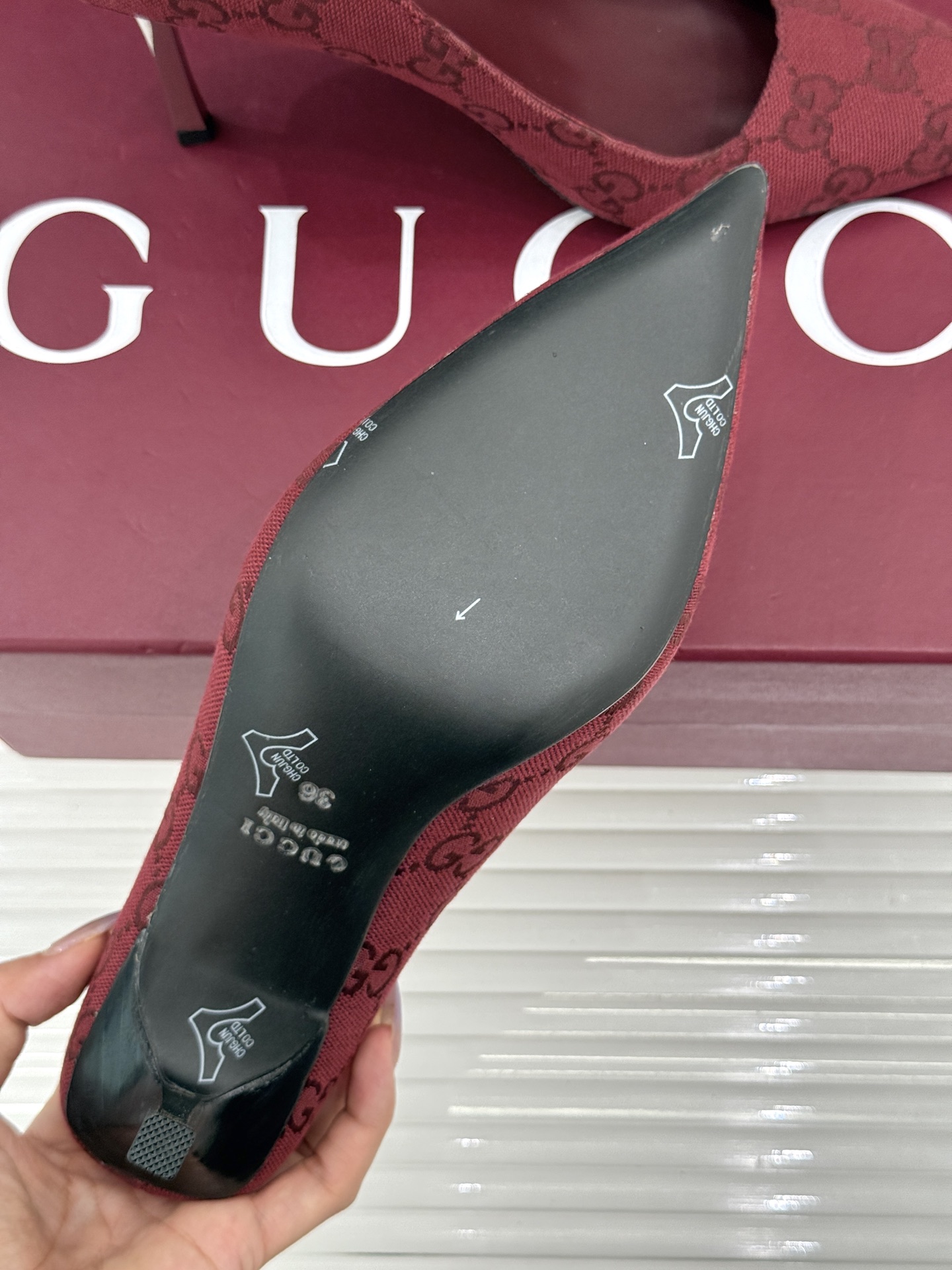 Gucci/古驰 26WF新品极简老花尖头高跟鞋Gucci 2026春夏极简新作以克制美学焕新经典GG老