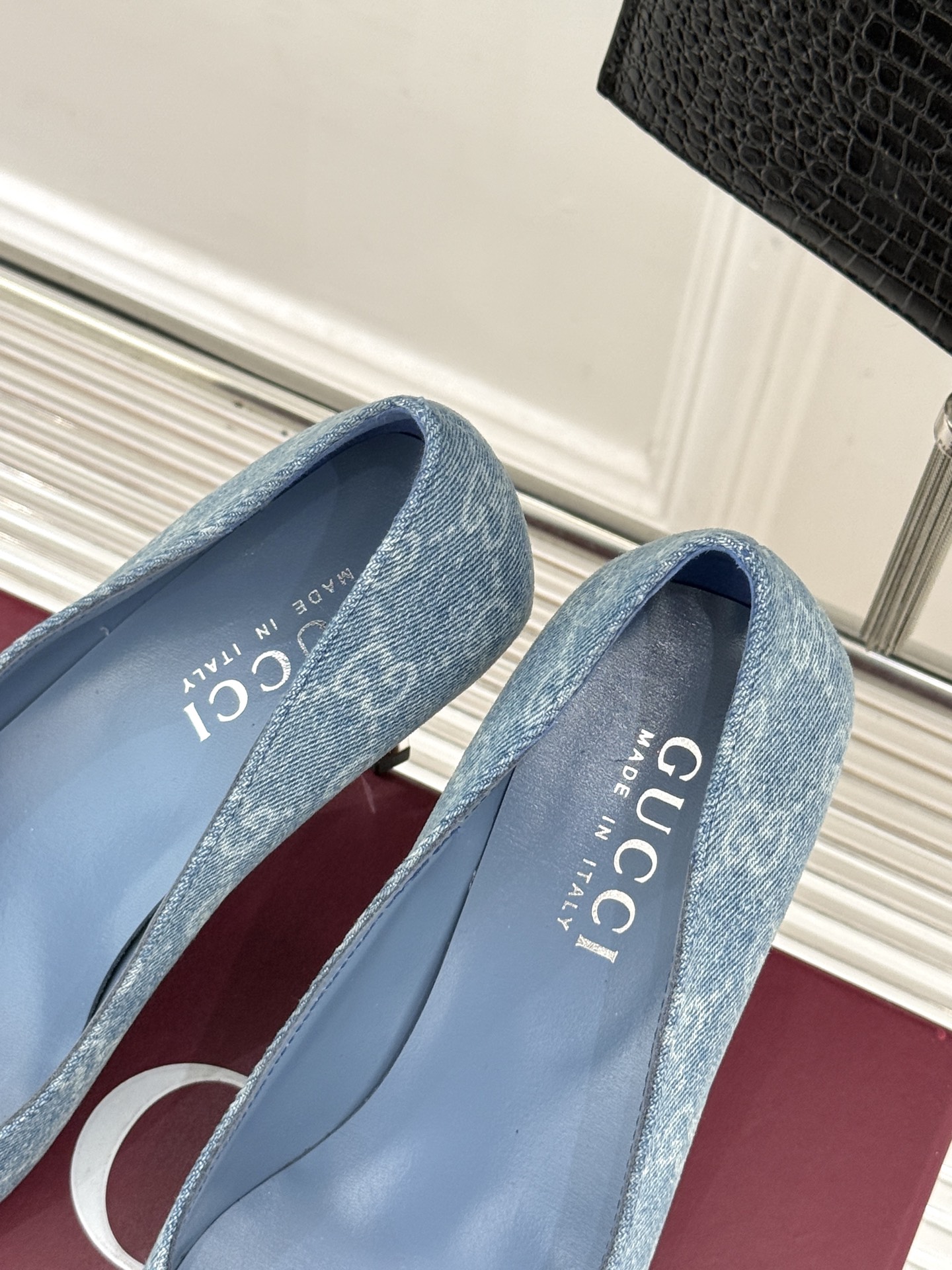 Gucci/古驰 26WF新品极简老花尖头高跟鞋Gucci 2026春夏极简新作以克制美学焕新经典GG老