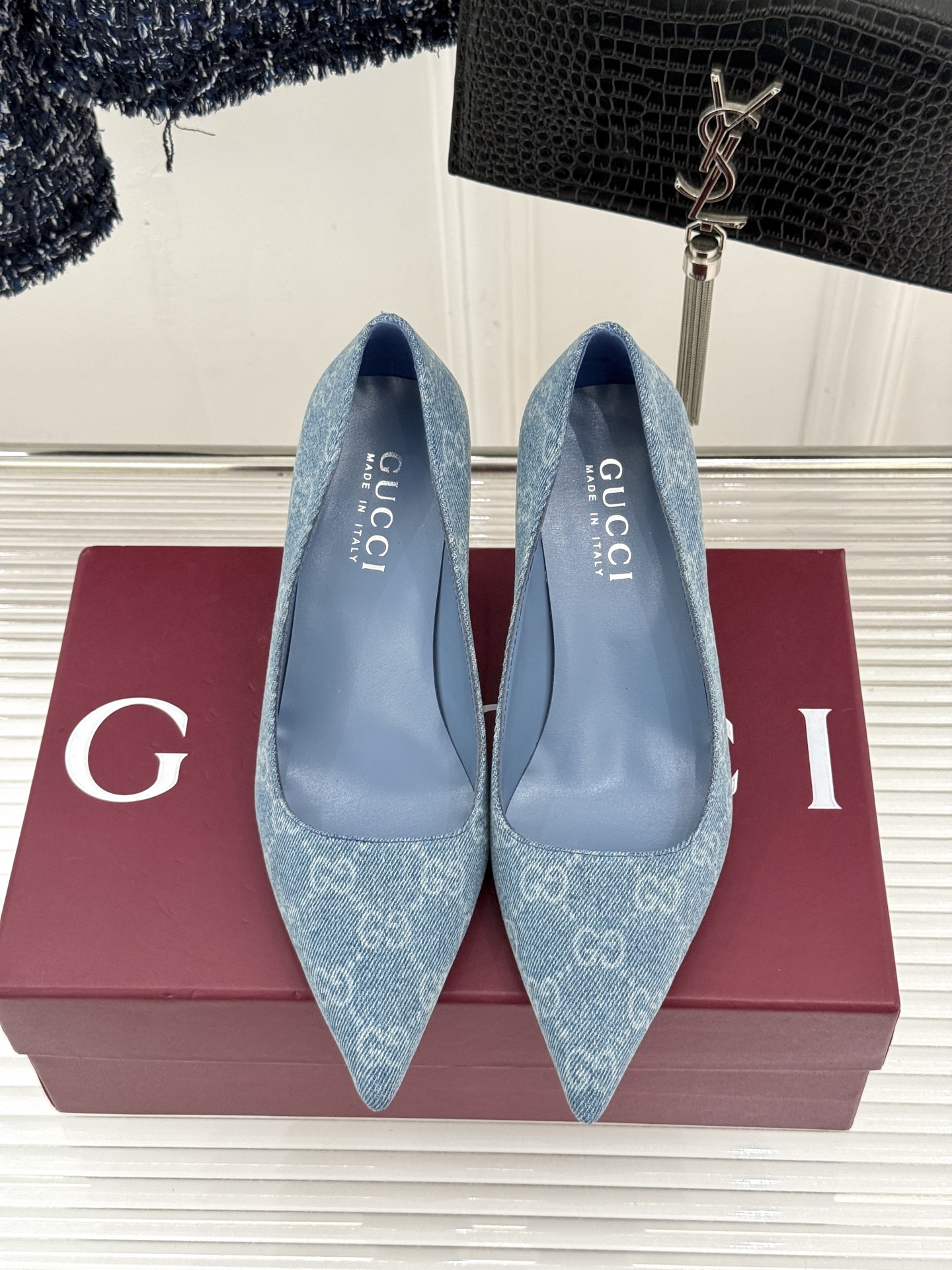 Gucci/古驰 26WF新品极简老花尖头高跟鞋Gucci 2026春夏极简新作以克制美学焕新经典GG老