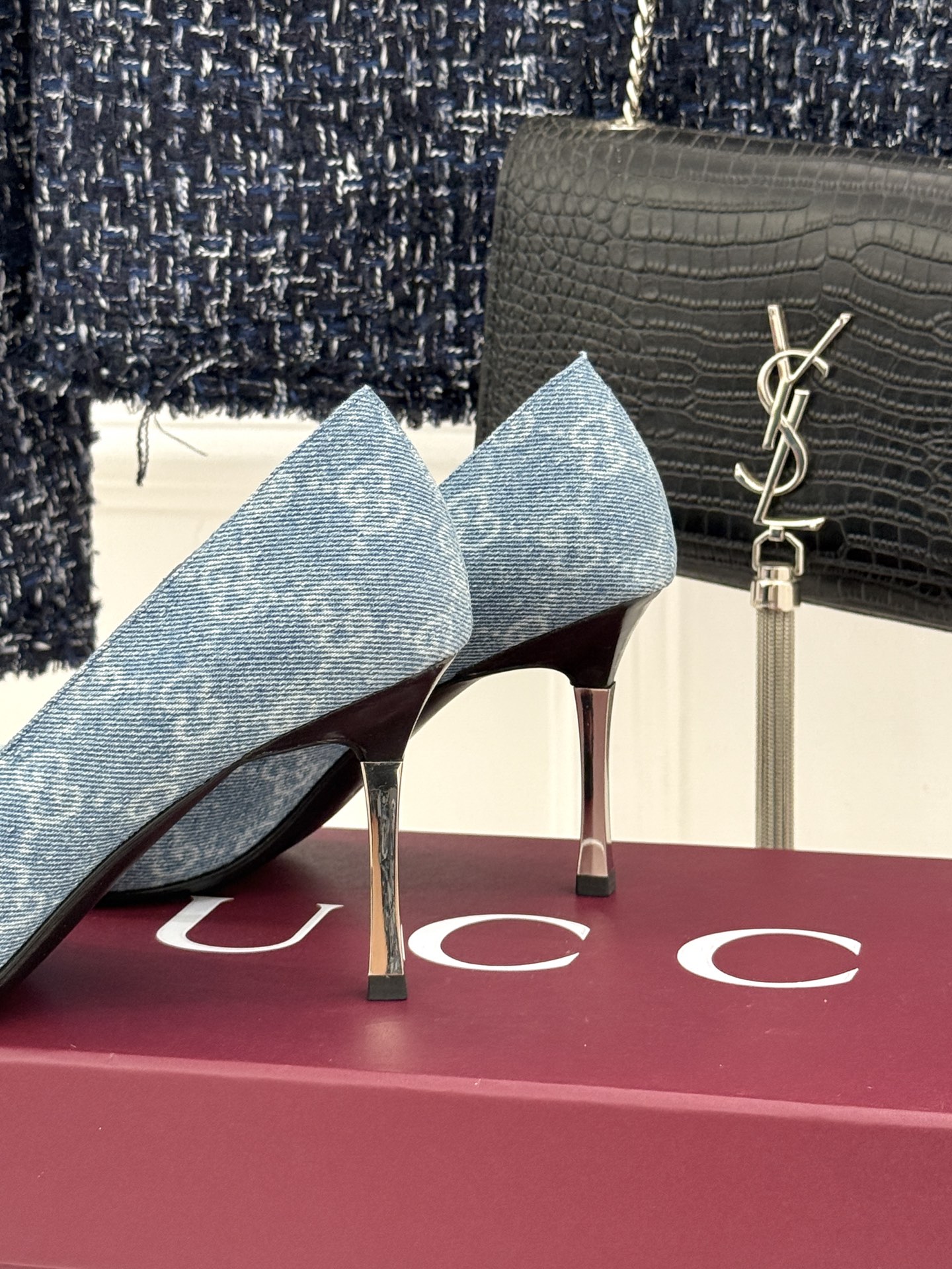 Gucci/古驰 26WF新品极简老花尖头高跟鞋Gucci 2026春夏极简新作以克制美学焕新经典GG老