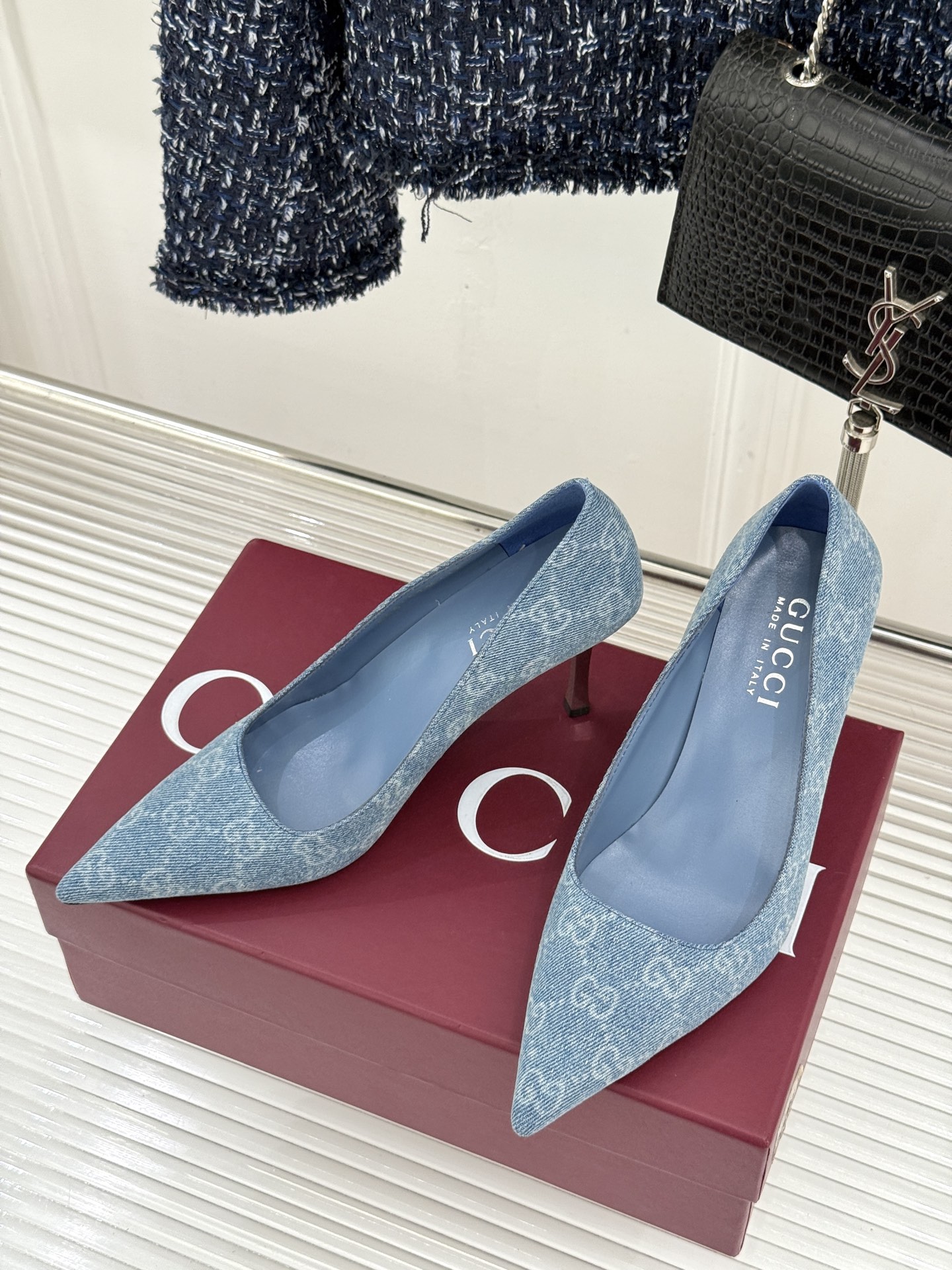 Gucci/古驰 26WF新品极简老花尖头高跟鞋Gucci 2026春夏极简新作以克制美学焕新经典GG老