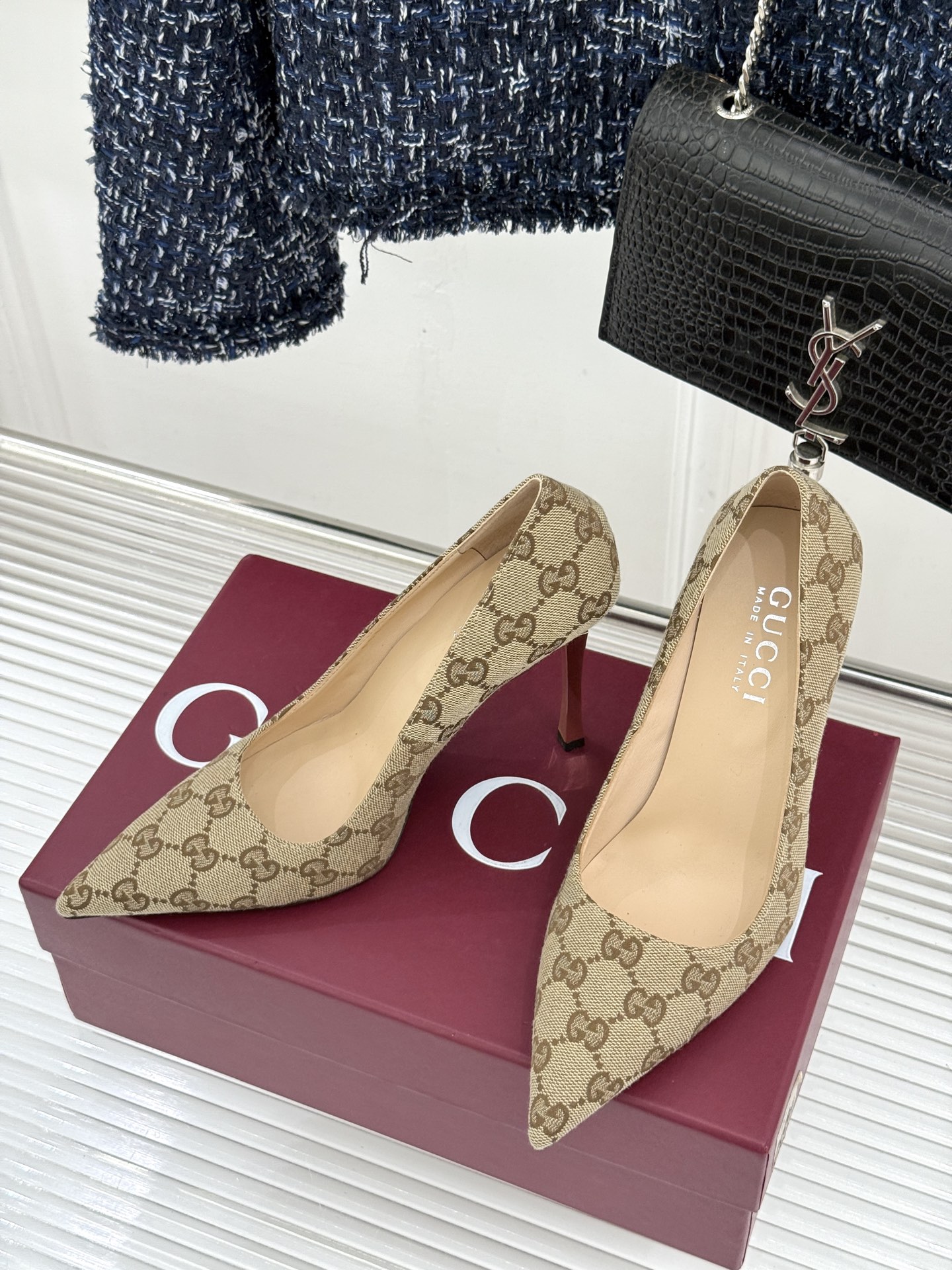 Gucci/古驰 26WF新品极简老花尖头高跟鞋Gucci 2026春夏极简新作以克制美学焕新经典GG老