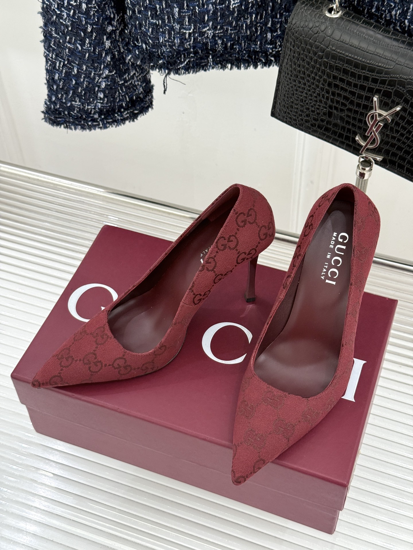 Gucci/古驰 26WF新品极简老花尖头高跟鞋Gucci 2026春夏极简新作以克制美学焕新经典GG老