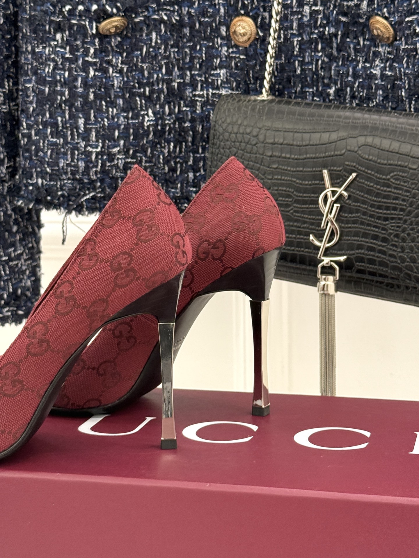 Gucci/古驰 26WF新品极简老花尖头高跟鞋Gucci 2026春夏极简新作以克制美学焕新经典GG老