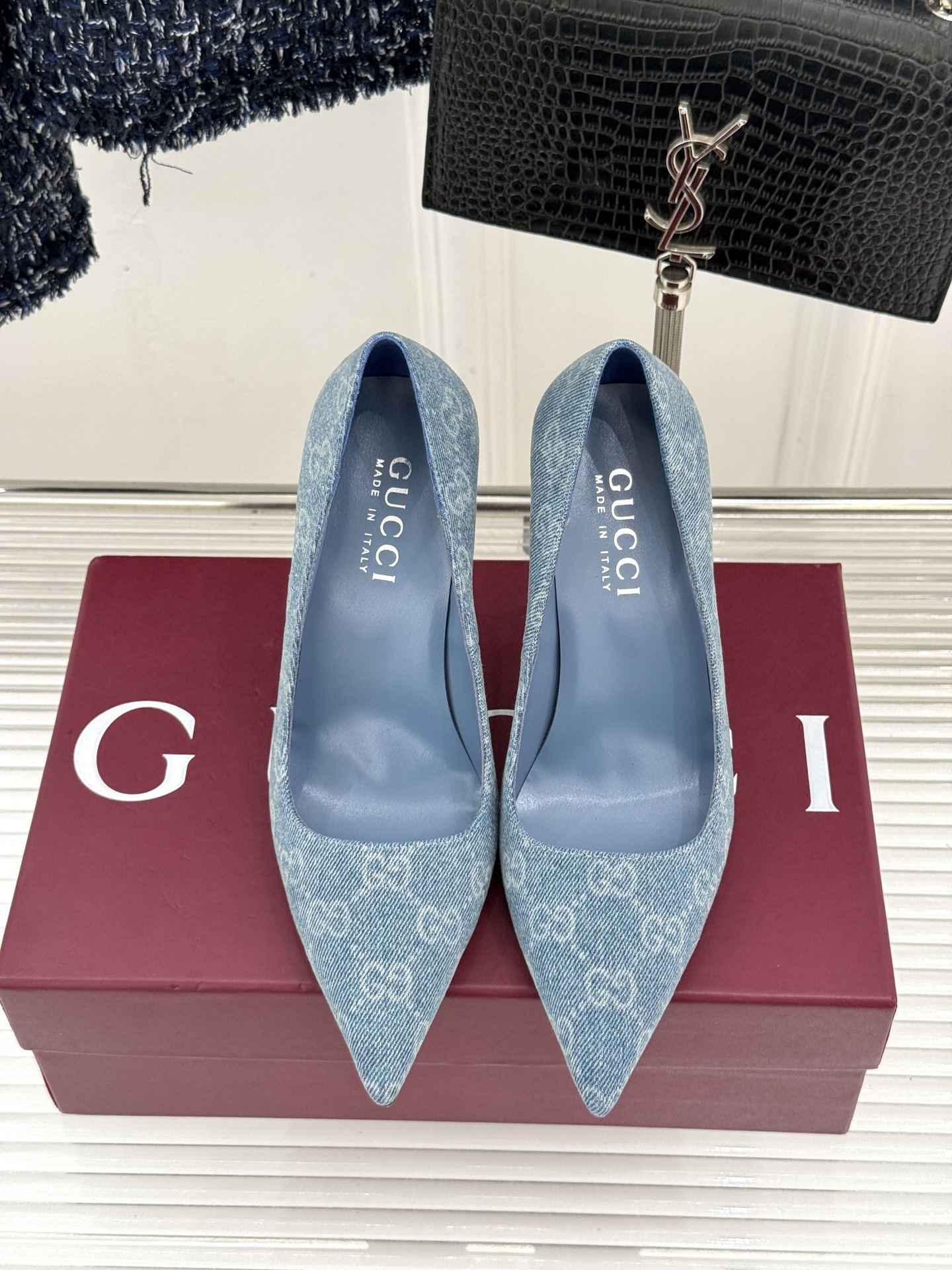 Gucci/古驰 26WF新品极简老花尖头高跟鞋Gucci 2026春夏极简新作以克制美学焕新经典GG老