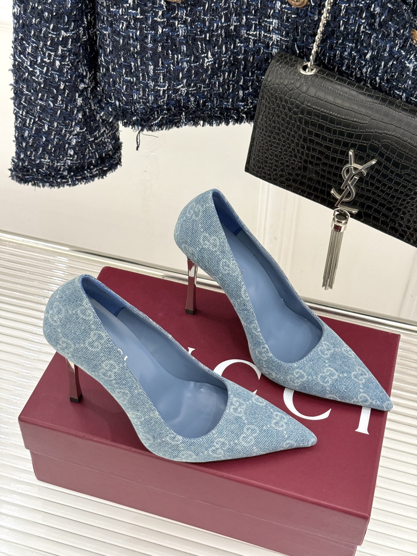 Gucci/古驰 26WF新品极简老花尖头高跟鞋Gucci 2026春夏极简新作以克制美学焕新经典GG老