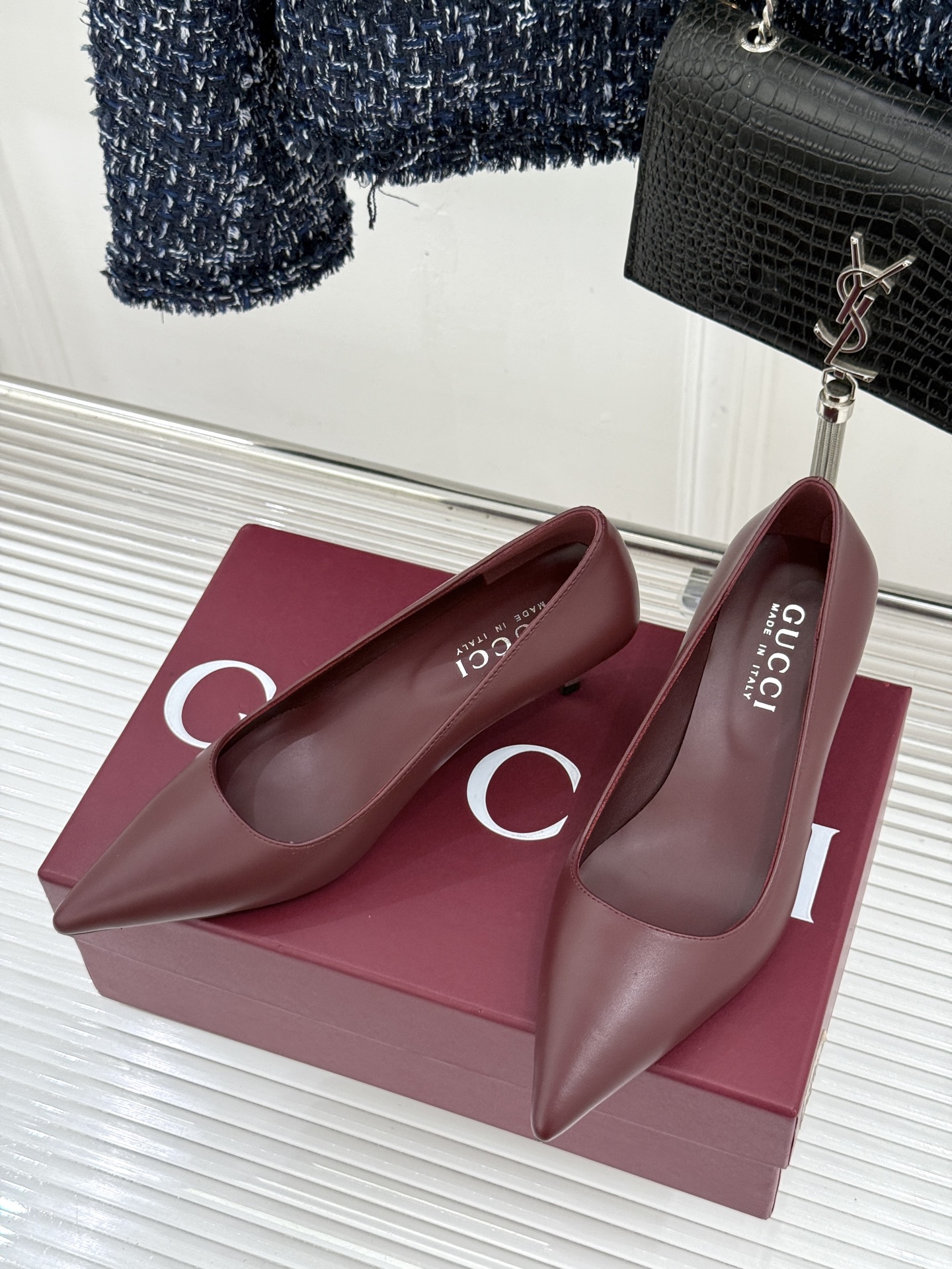 Gucci/古驰 26WF新品极简老花尖头高跟鞋Gucci 2026春夏极简新作以克制美学焕新经典GG老