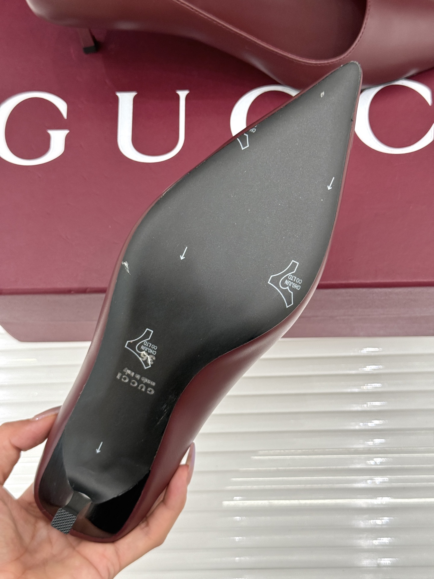 Gucci/古驰 26WF新品极简老花尖头高跟鞋Gucci 2026春夏极简新作以克制美学焕新经典GG老