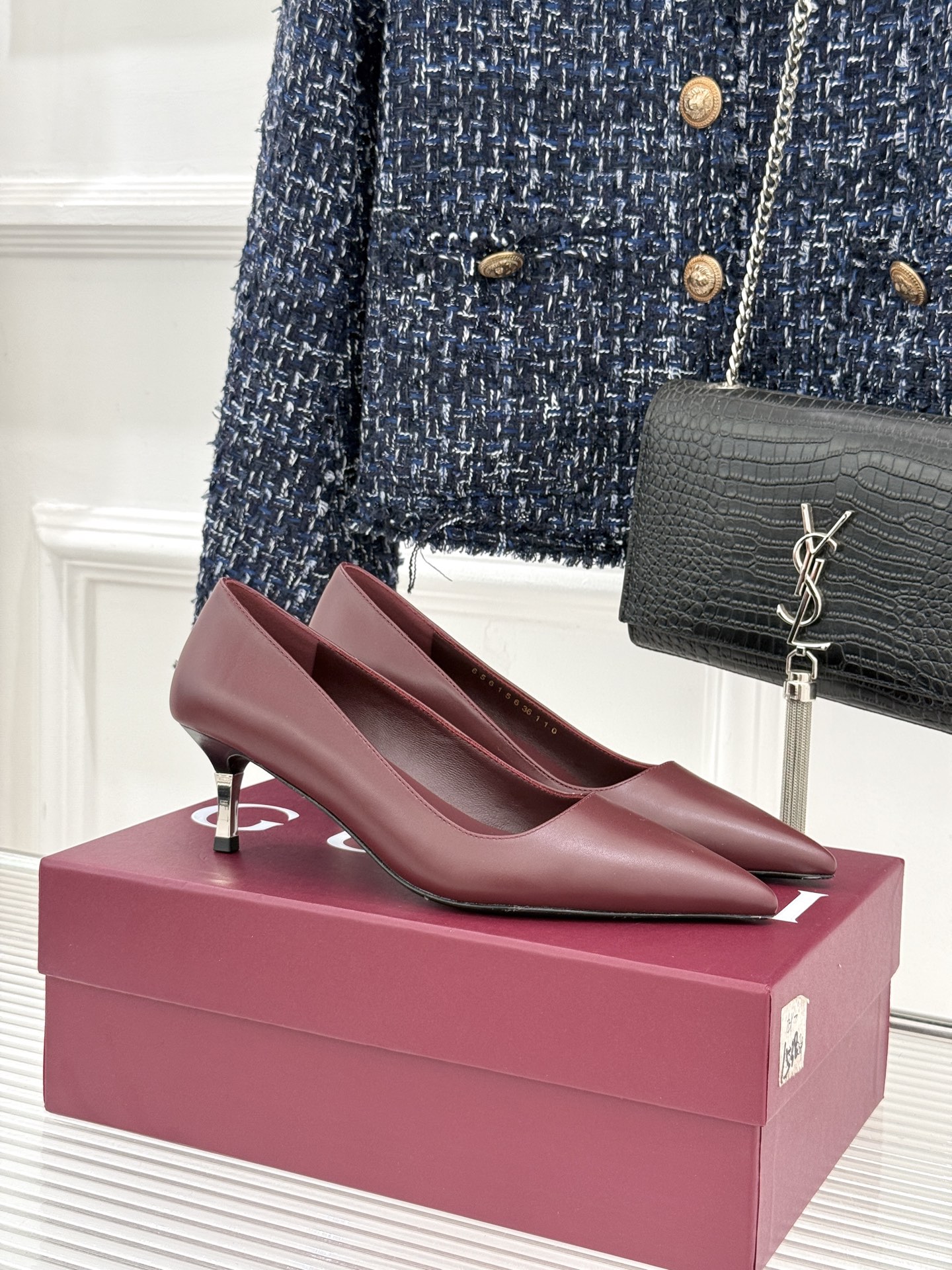 Gucci/古驰 26WF新品极简老花尖头高跟鞋Gucci 2026春夏极简新作以克制美学焕新经典GG老