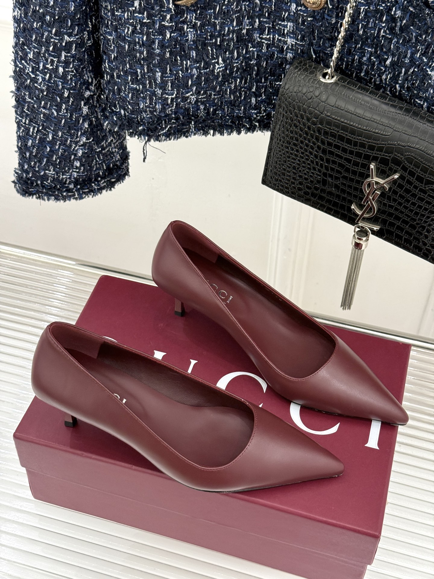 Gucci/古驰 26WF新品极简老花尖头高跟鞋Gucci 2026春夏极简新作以克制美学焕新经典GG老