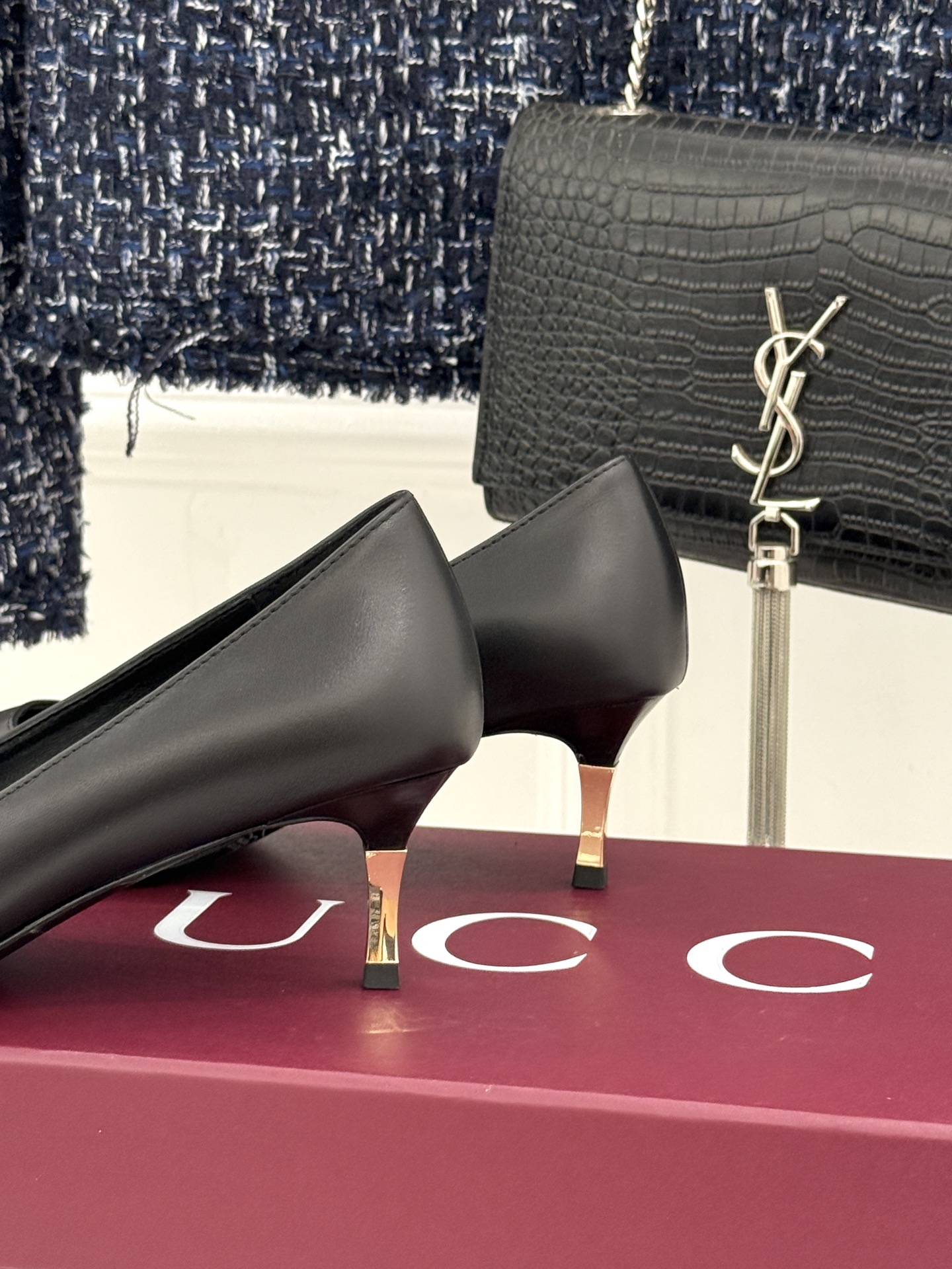 Gucci/古驰 26WF新品极简老花尖头高跟鞋Gucci 2026春夏极简新作以克制美学焕新经典GG老