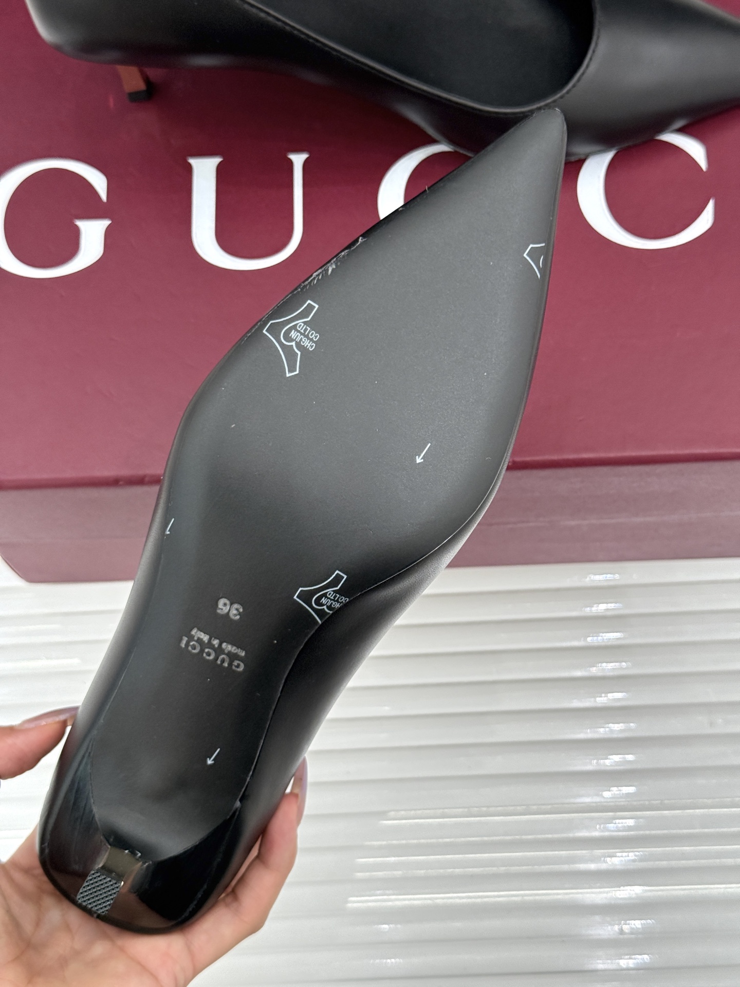 Gucci/古驰 26WF新品极简老花尖头高跟鞋Gucci 2026春夏极简新作以克制美学焕新经典GG老