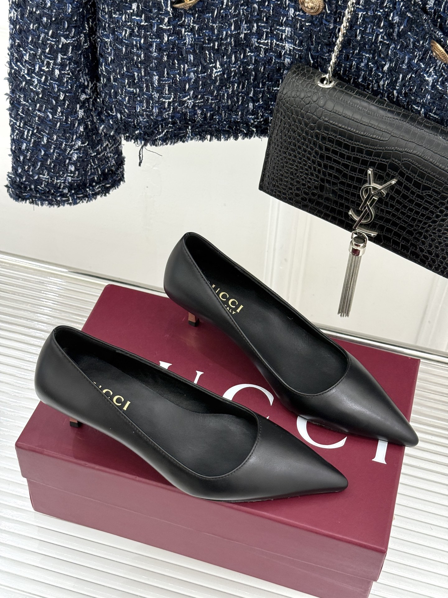 Gucci/古驰 26WF新品极简老花尖头高跟鞋Gucci 2026春夏极简新作以克制美学焕新经典GG老