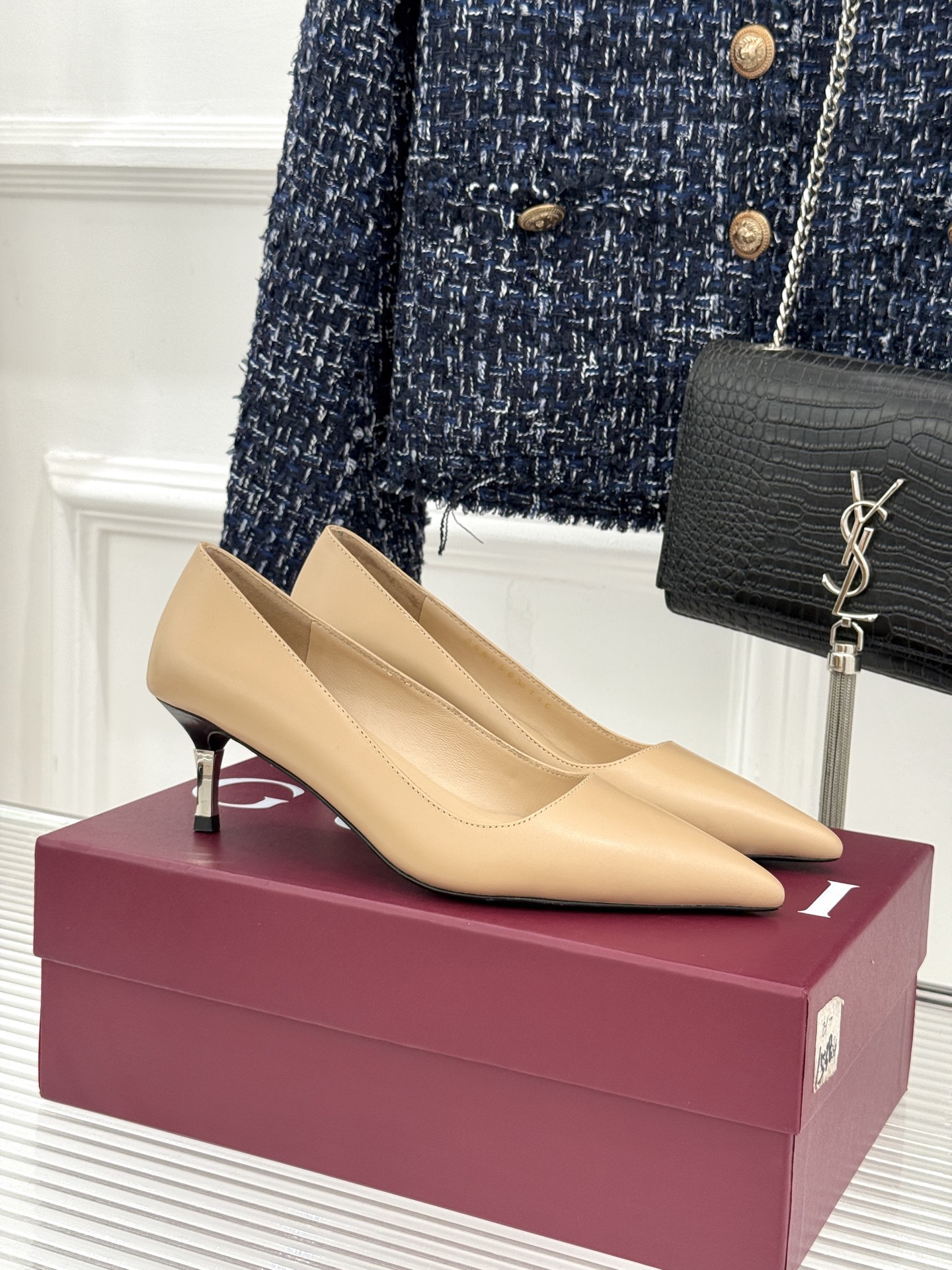 Gucci/古驰 26WF新品极简老花尖头高跟鞋Gucci 2026春夏极简新作以克制美学焕新经典GG老