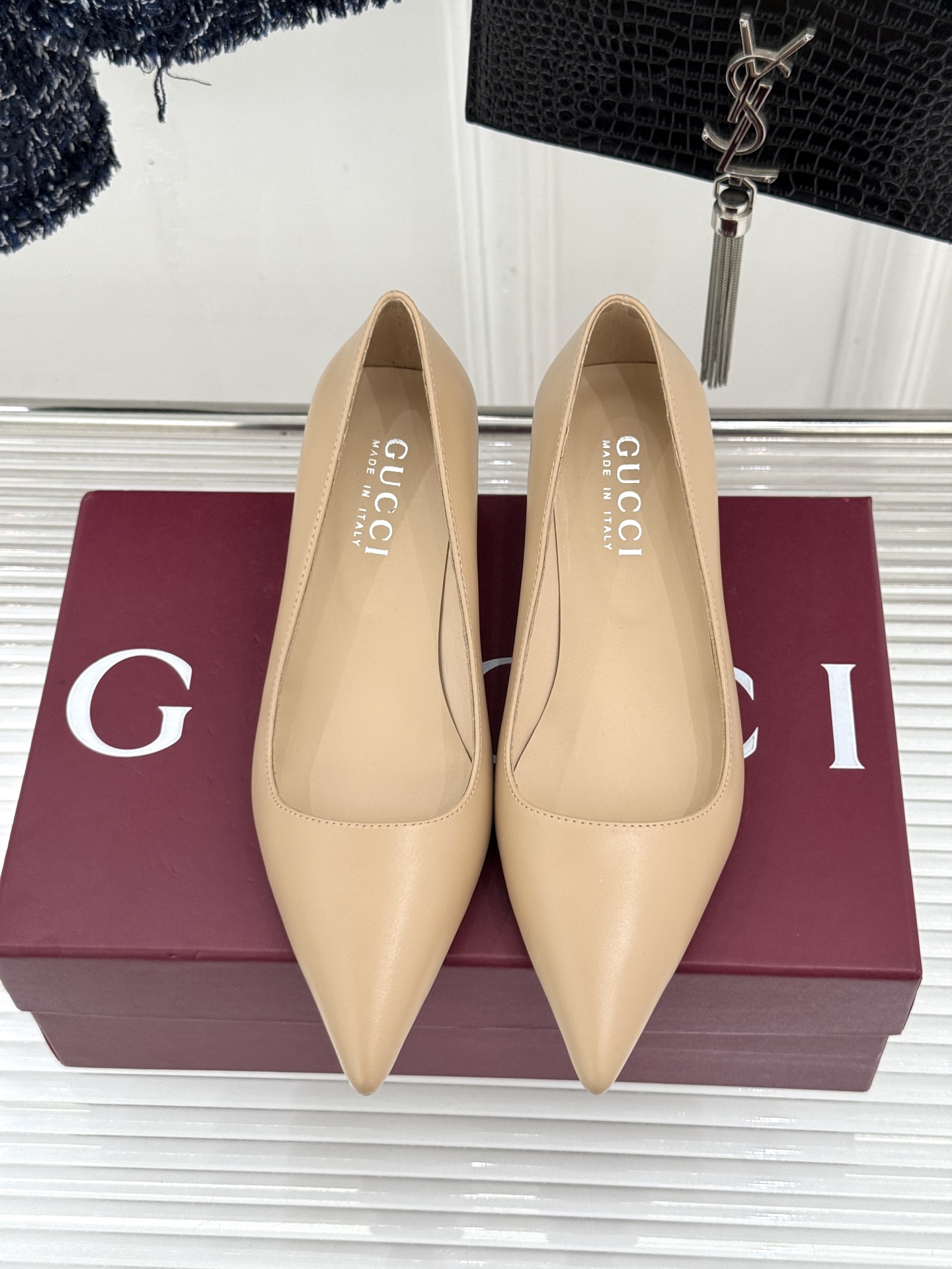 Gucci/古驰 26WF新品极简老花尖头高跟鞋Gucci 2026春夏极简新作以克制美学焕新经典GG老