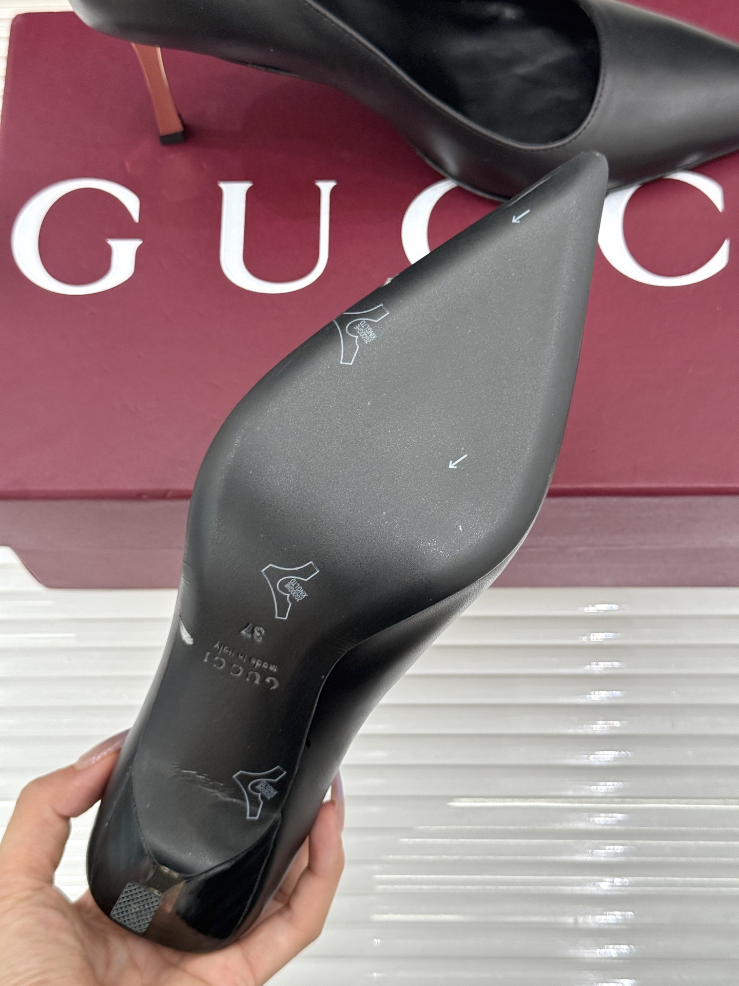 Gucci/古驰 26WF新品极简老花尖头高跟鞋Gucci 2026春夏极简新作以克制美学焕新经典GG老