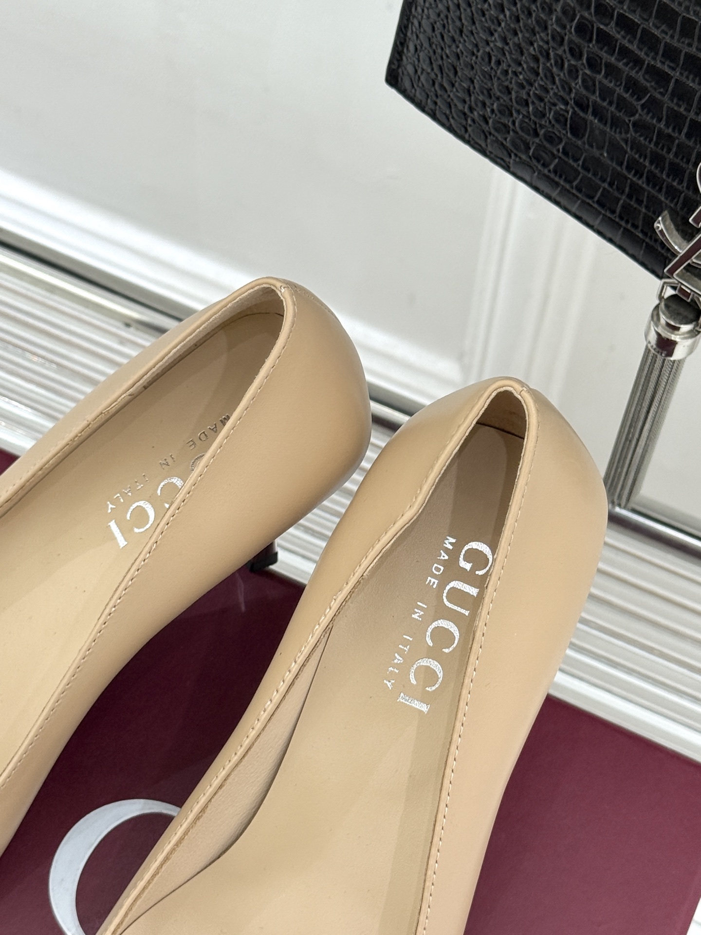 Gucci/古驰 26WF新品极简老花尖头高跟鞋Gucci 2026春夏极简新作以克制美学焕新经典GG老