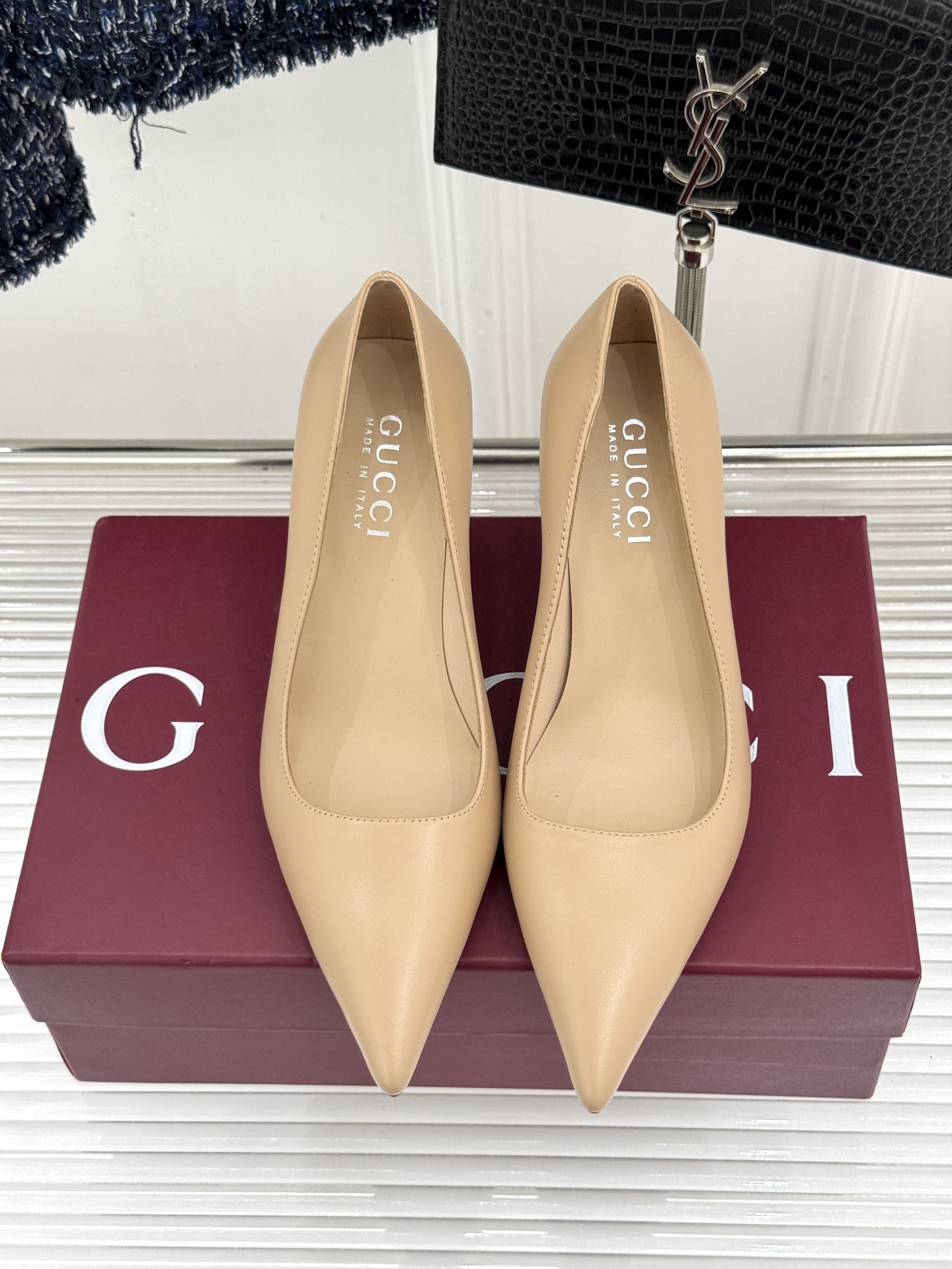 Gucci/古驰 26WF新品极简老花尖头高跟鞋Gucci 2026春夏极简新作以克制美学焕新经典GG老