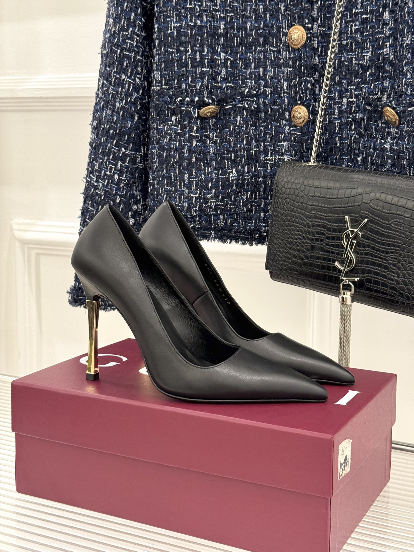 Gucci/古驰 26WF新品极简老花尖头高跟鞋Gucci 2026春夏极简新作以克制美学焕新经典GG老