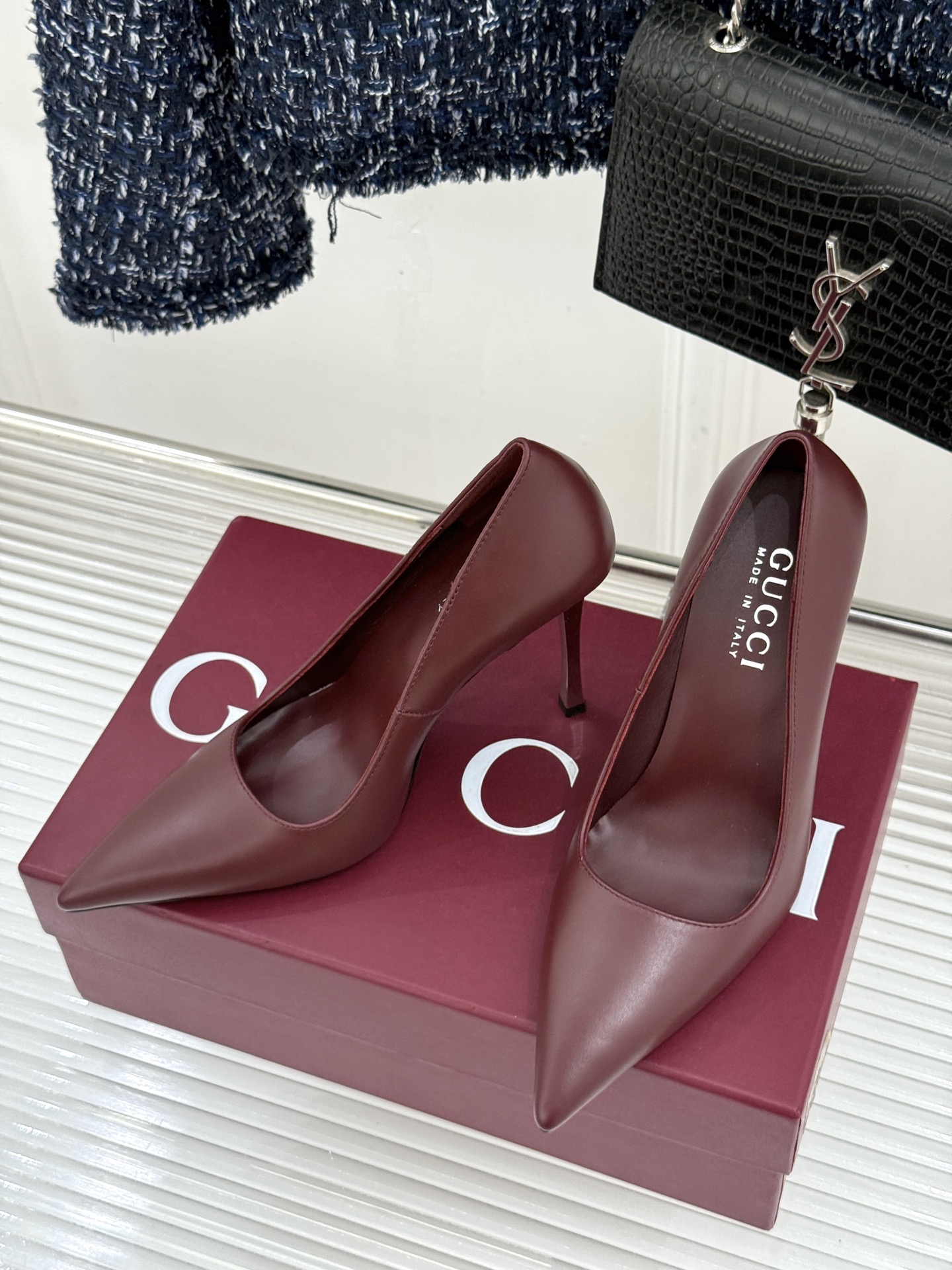 Gucci/古驰 26WF新品极简老花尖头高跟鞋Gucci 2026春夏极简新作以克制美学焕新经典GG老