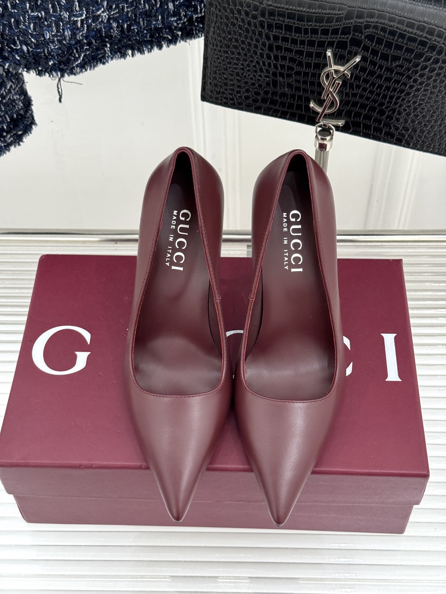 Gucci/古驰 26WF新品极简老花尖头高跟鞋Gucci 2026春夏极简新作以克制美学焕新经典GG老