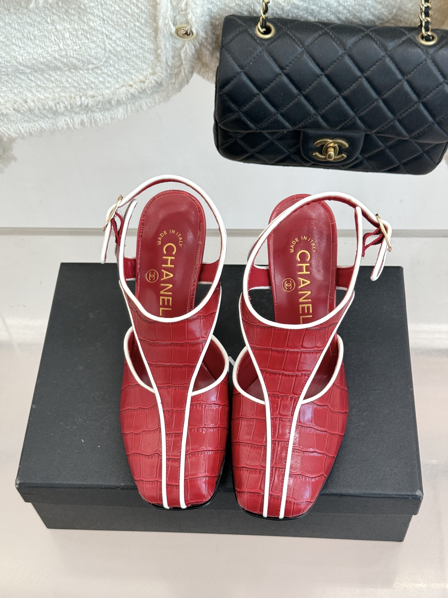 CHANE* ｜小香26P新品T字带方头高跟凉鞋以复古方头重塑法式优雅利落线条勾勒足部轮廓自带90年代摩