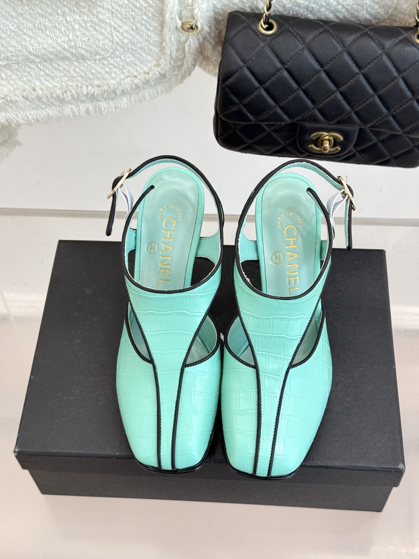CHANE* ｜小香26P新品T字带方头高跟凉鞋以复古方头重塑法式优雅利落线条勾勒足部轮廓自带90年代摩